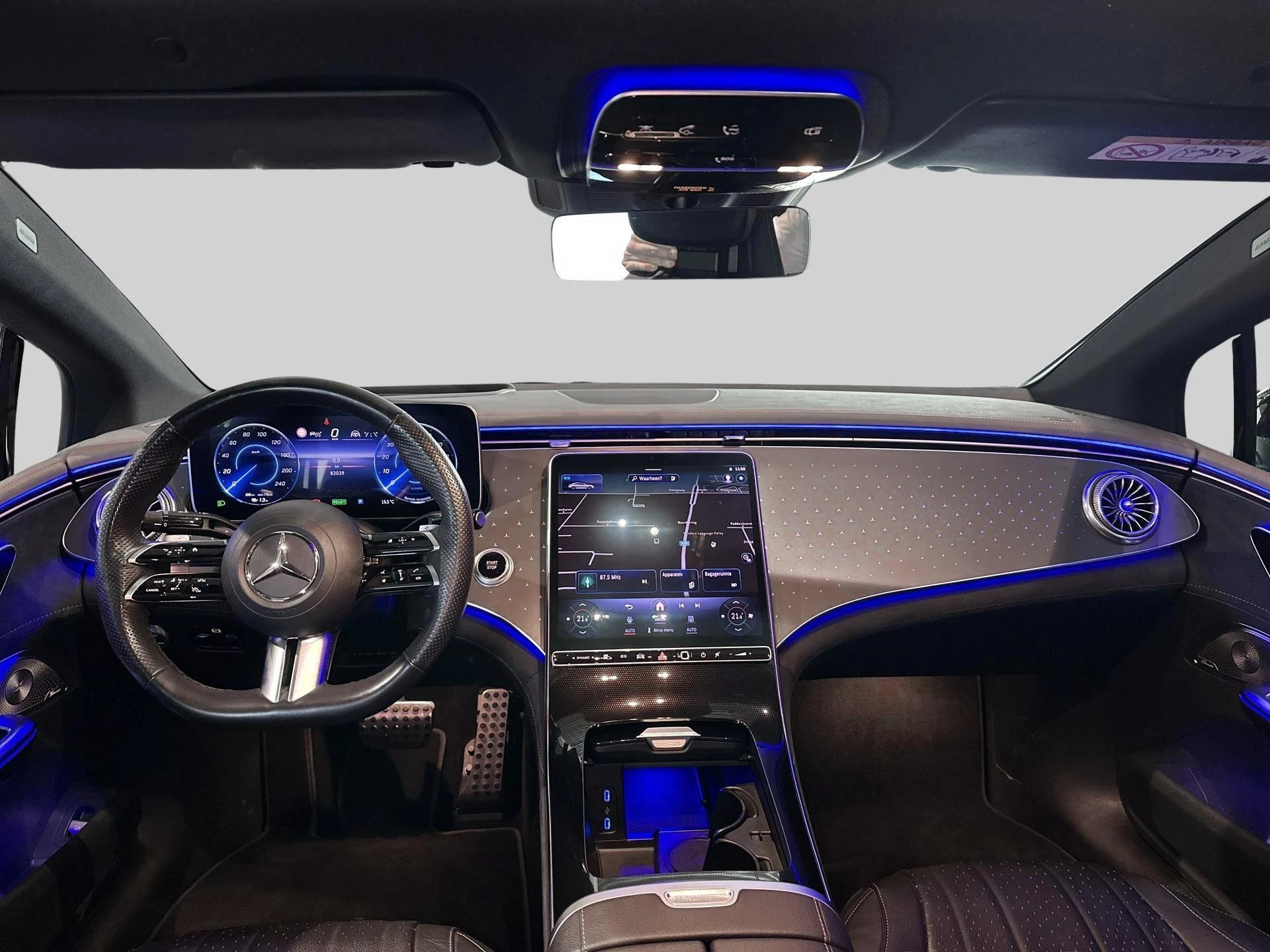 Mercedes-Benz-EQE-image-13