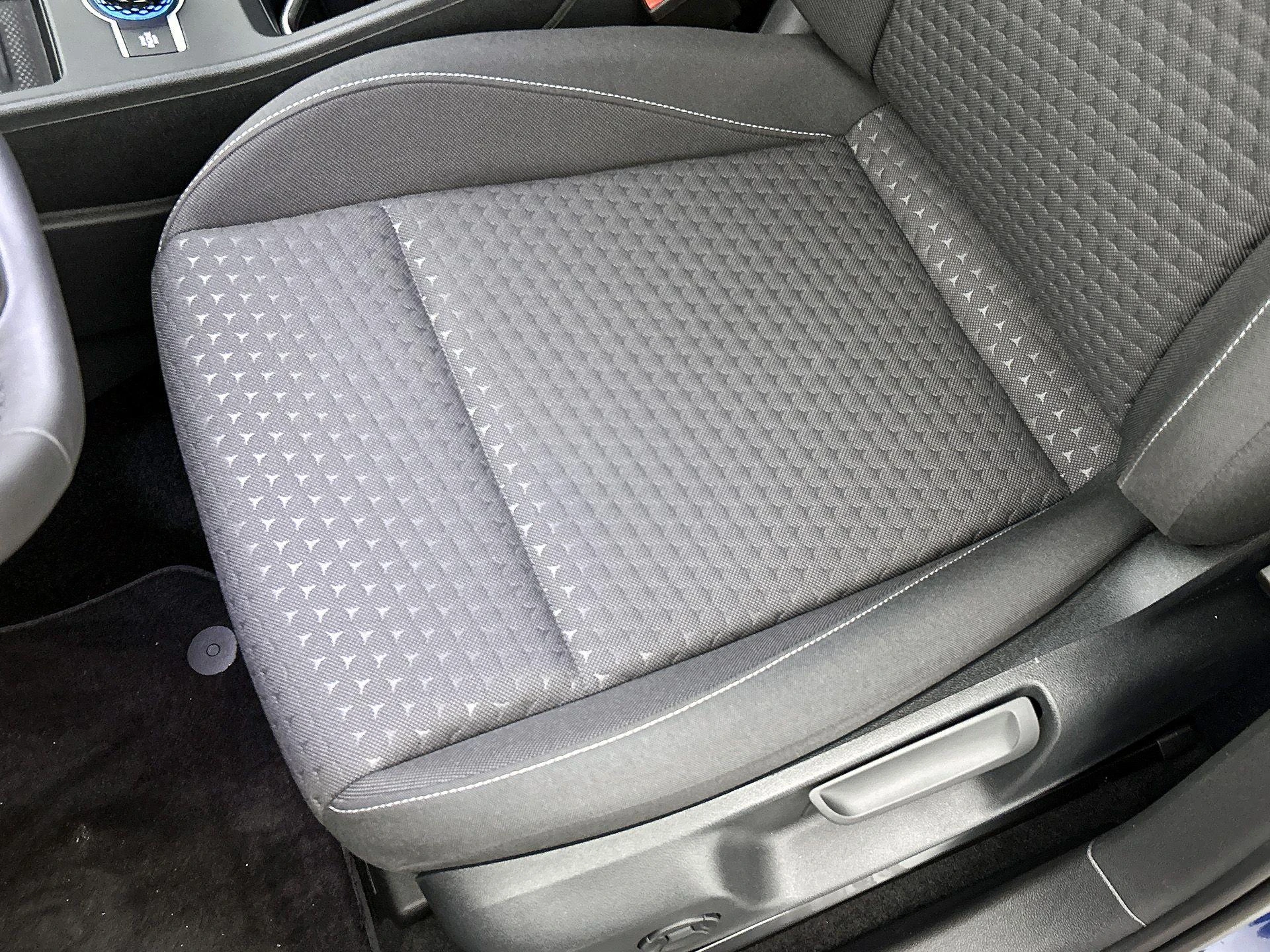 Volkswagen-T-Roc-image-20