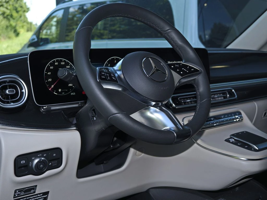 Mercedes-Benz-Marco Polo-image-8