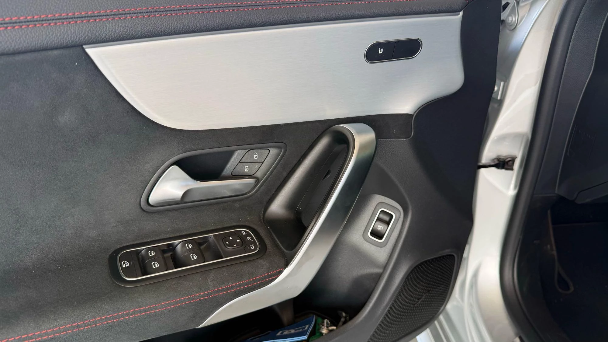 Mercedes-Benz CLA 200 Star Edition + AMG + PANORAMISCH DAK + TREKHAAK + KEY LESS +