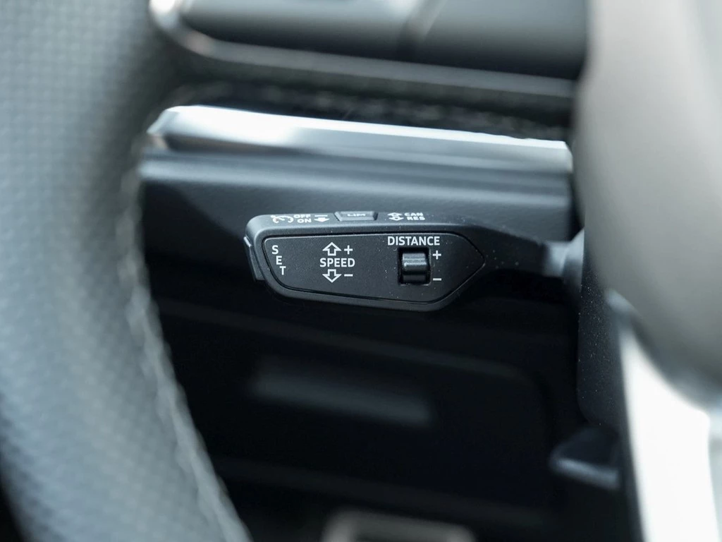 Audi Q3 35 TDI S line Navi AHK Stoff/Leder Kamera ACC