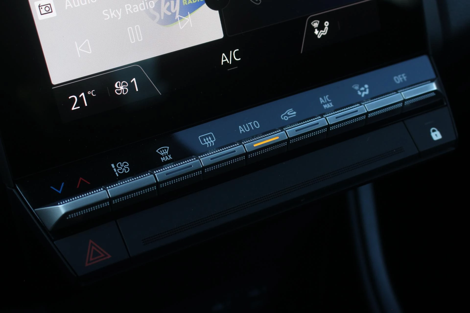 Renault-Captur-image-19