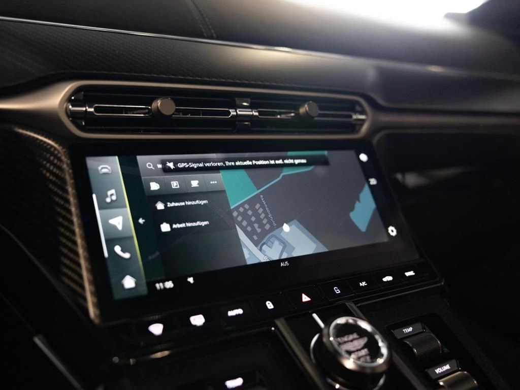 Aston Martin V8 Vantage Roadster Aston Martin Hamburg