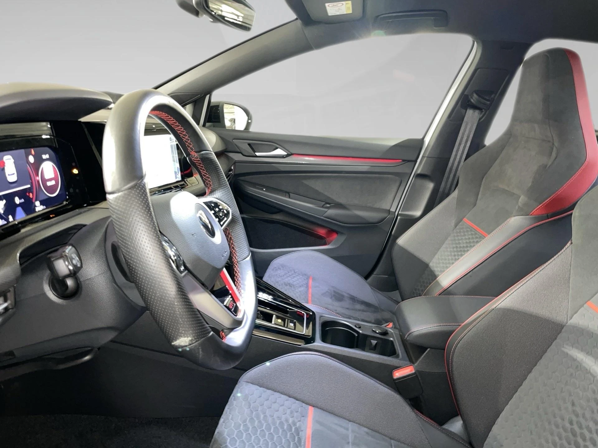 Volkswagen-Golf-image-3