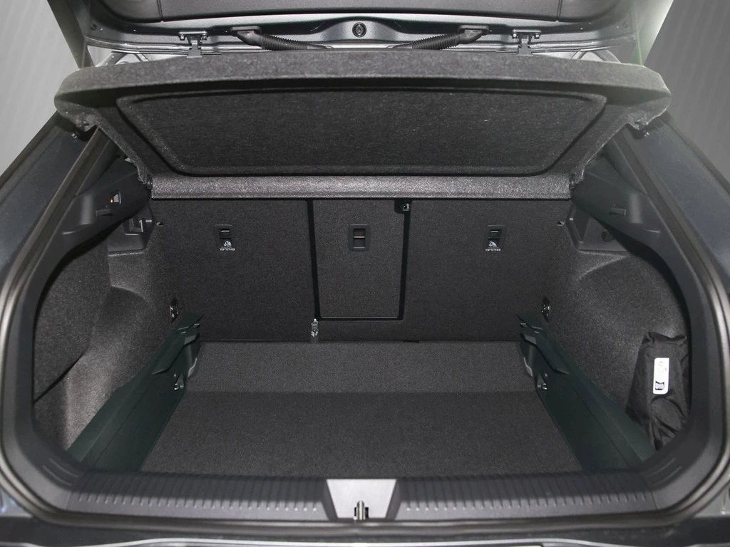 Volkswagen T-Roc R-Line 1.5 l eTSI 150 PS 7-Gang DSG