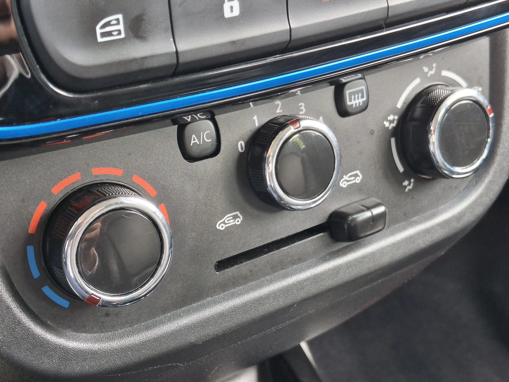 Dacia-Spring-image-18