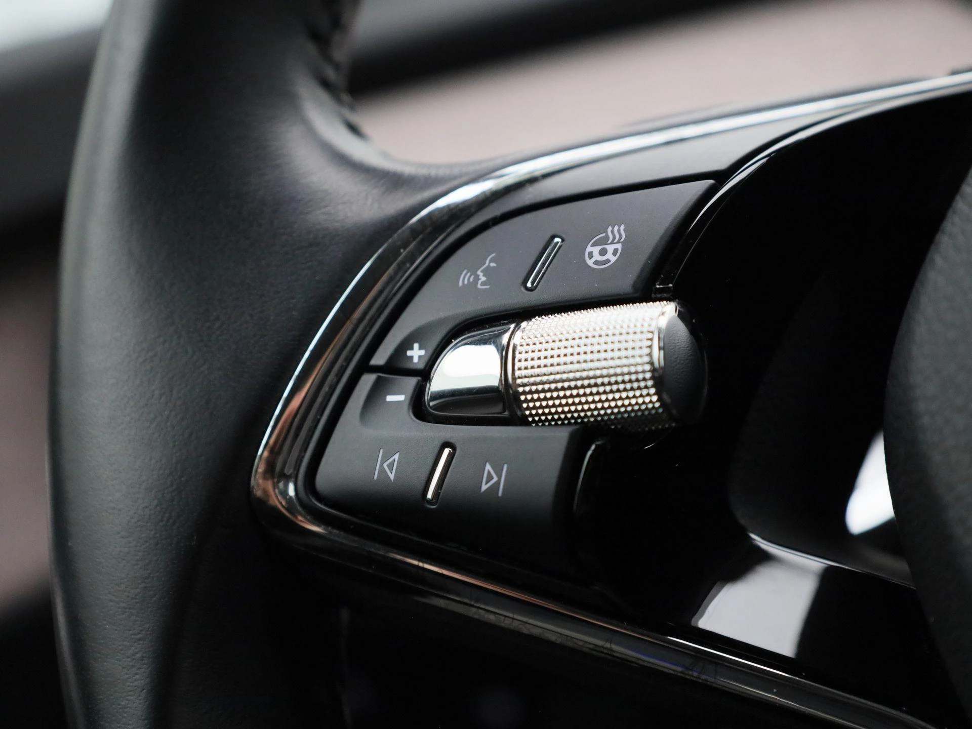 Škoda-Enyaq iV-image-17