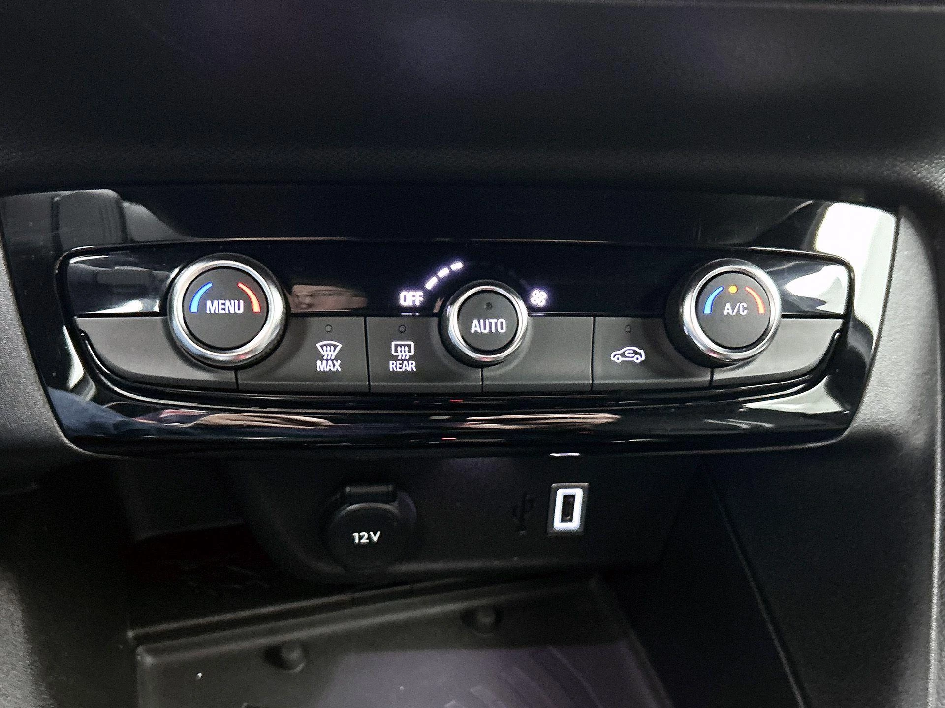 Opel-Corsa-image-9