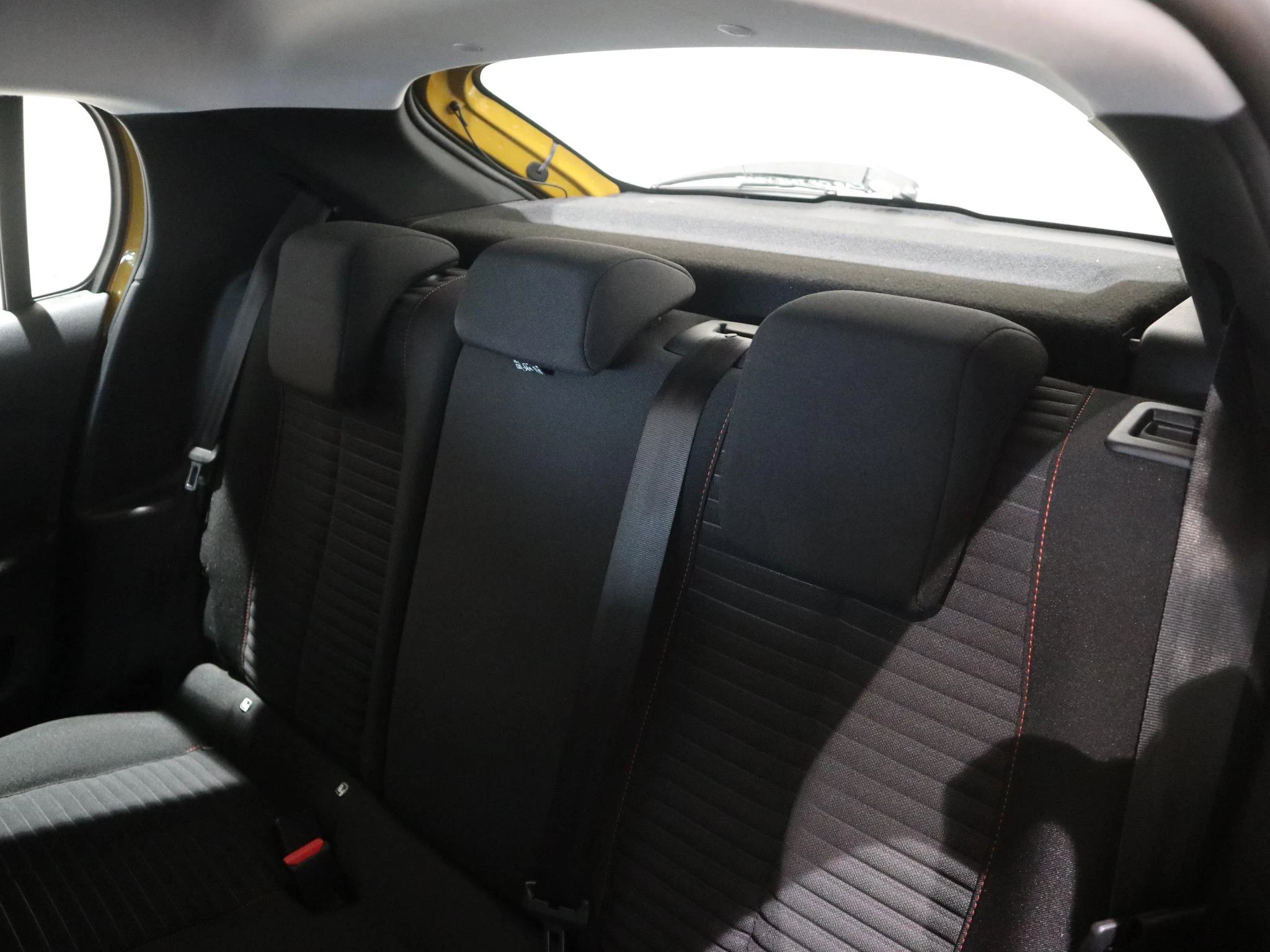 Peugeot-208-image-9