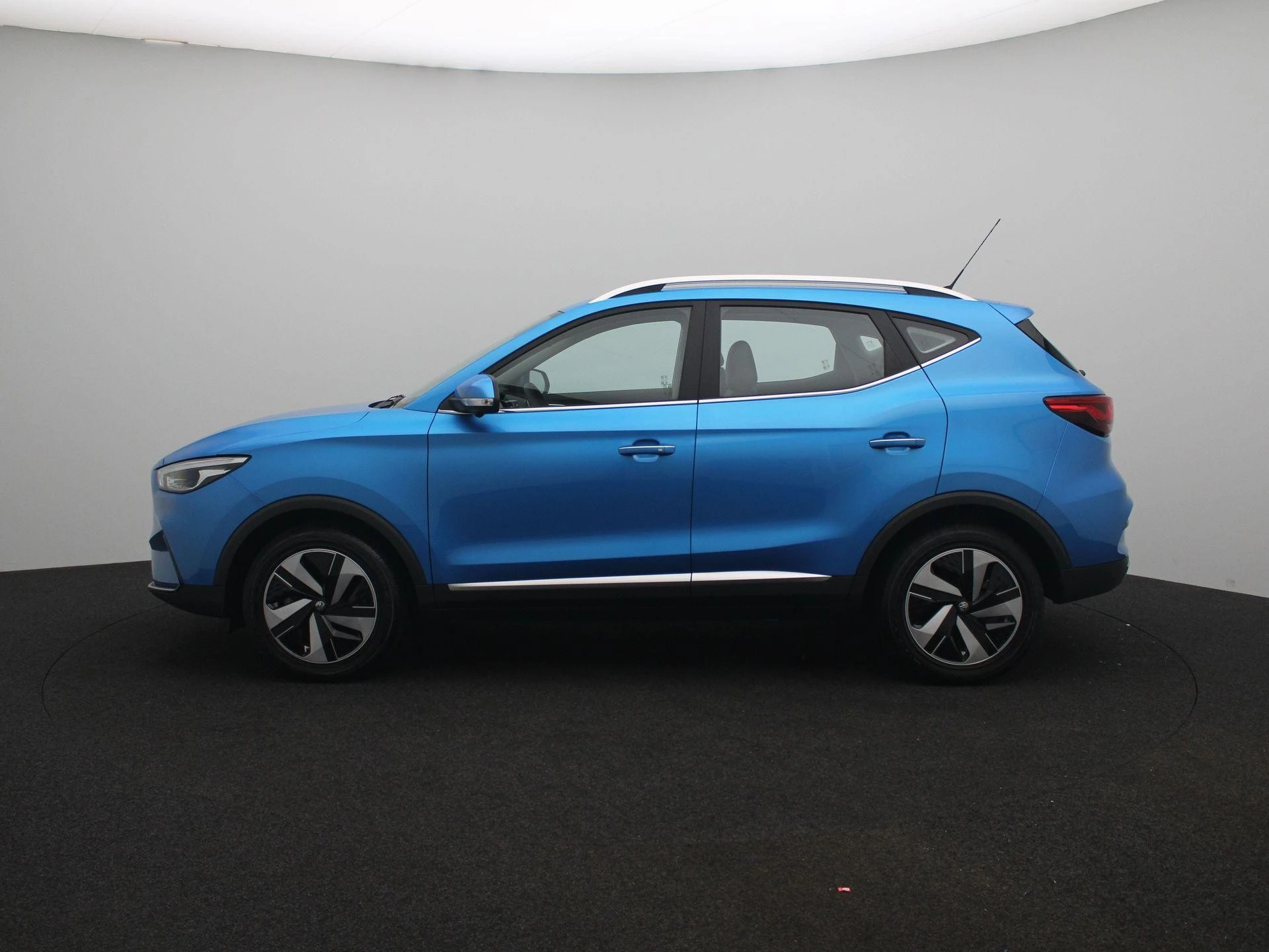 MG ZS EV Standard Range Luxury 50 kWh
