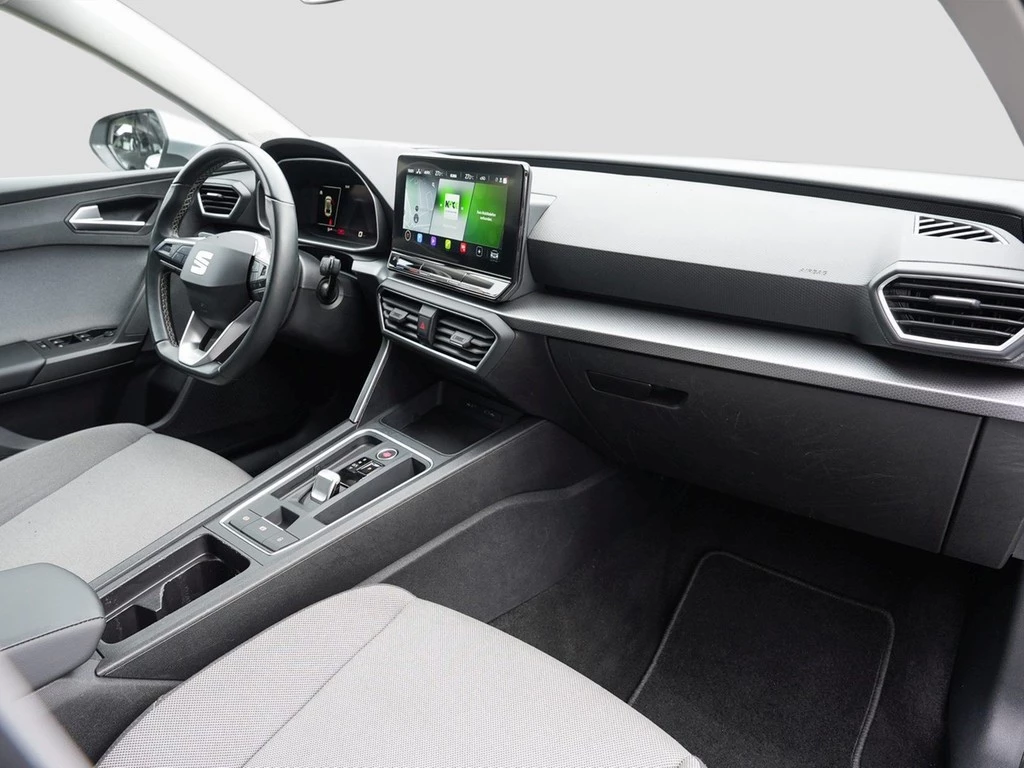 SEAT Leon Sportstourer 2,0 TDI DSG Style,LED,Navi,ALU Lenkrad/Sitzheizung,Climatronic,Tempomat