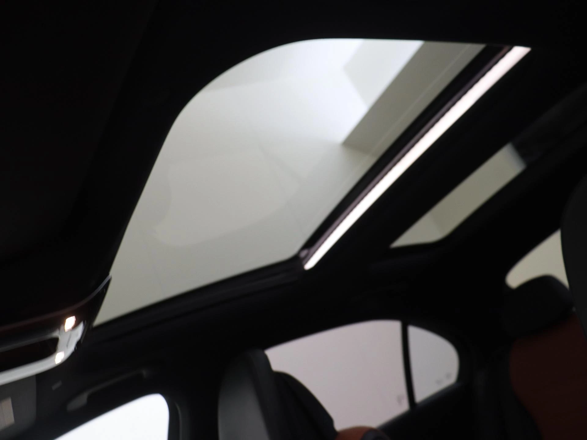 Mercedes-Benz-C-Klasse-image-26