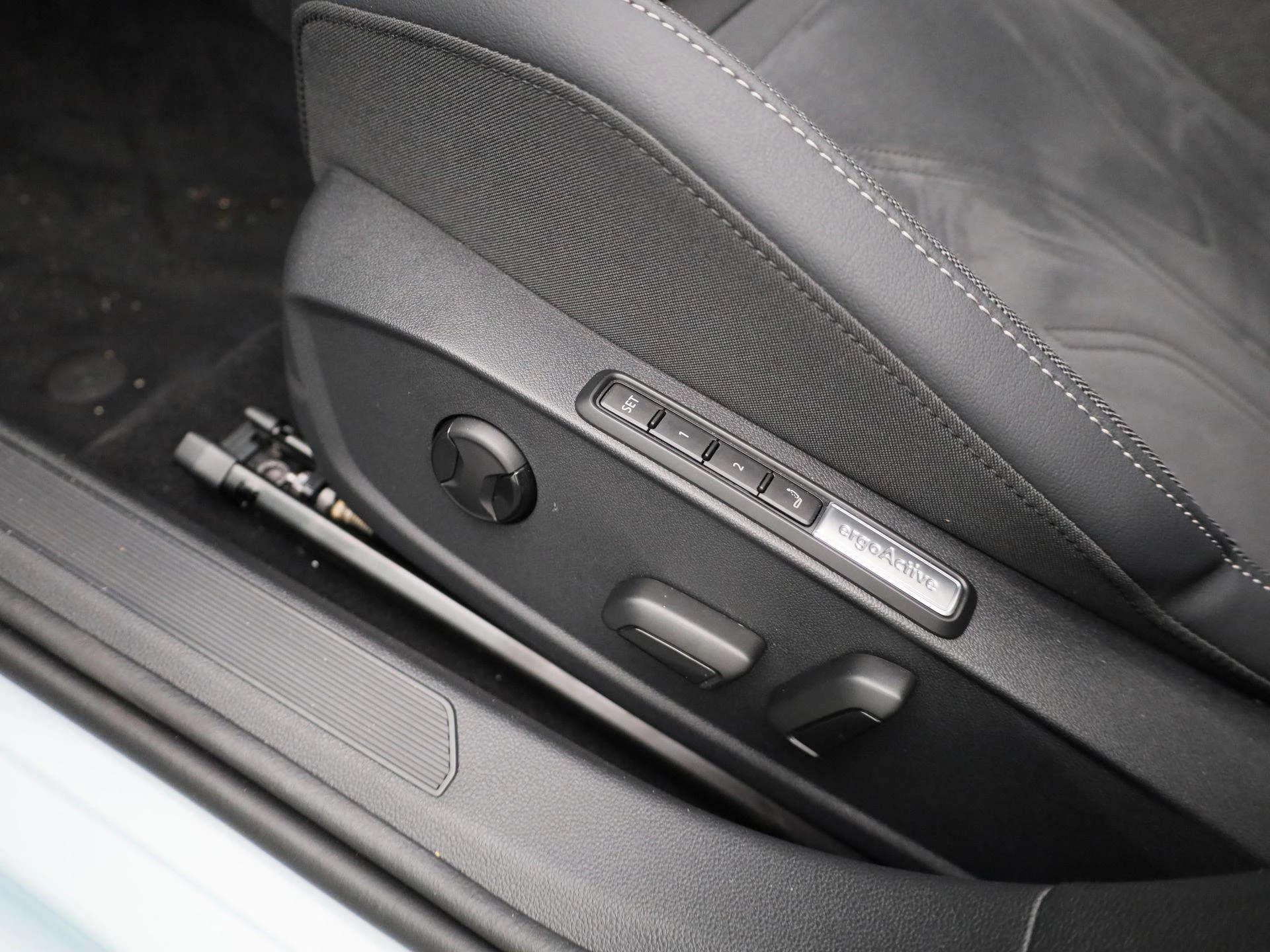 Volkswagen-Golf-image-32