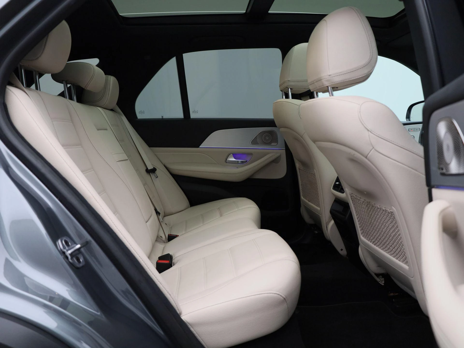 Mercedes-Benz-GLE-image-45