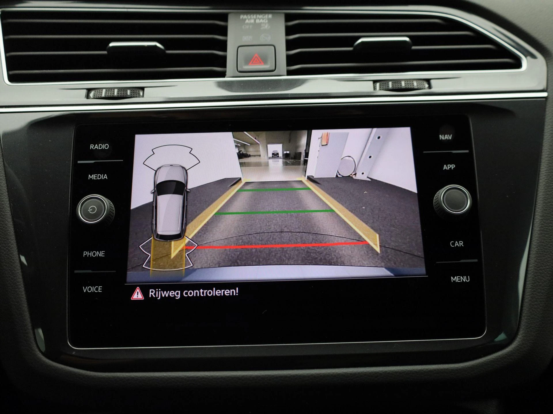 Volkswagen-Tiguan-image-29