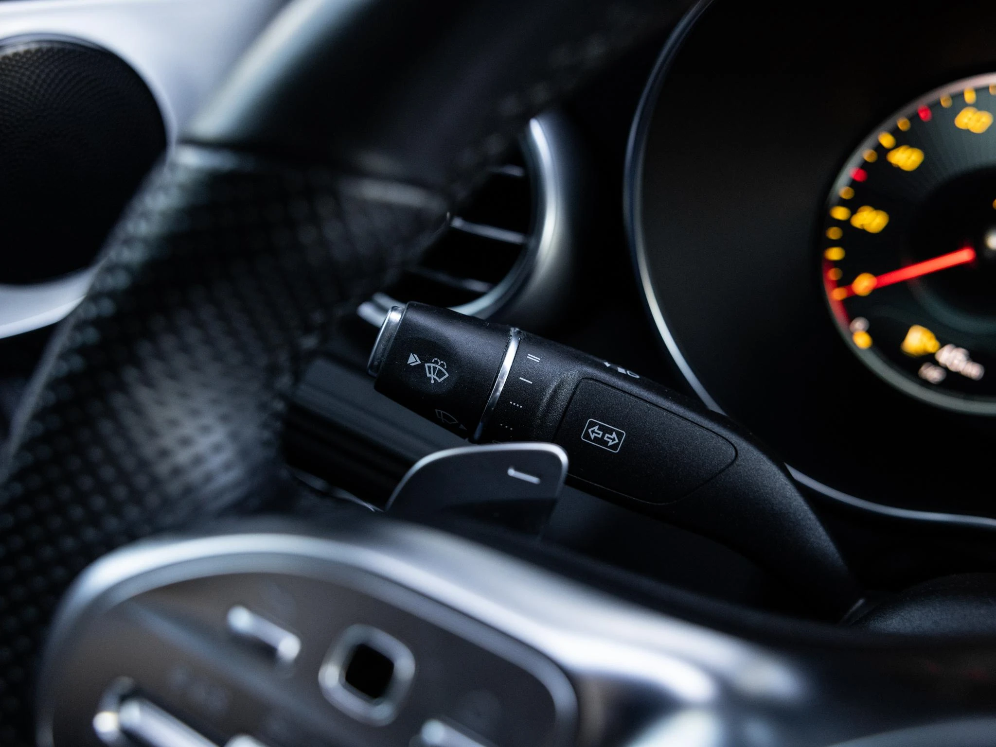 Mercedes-Benz-GLC-image-22