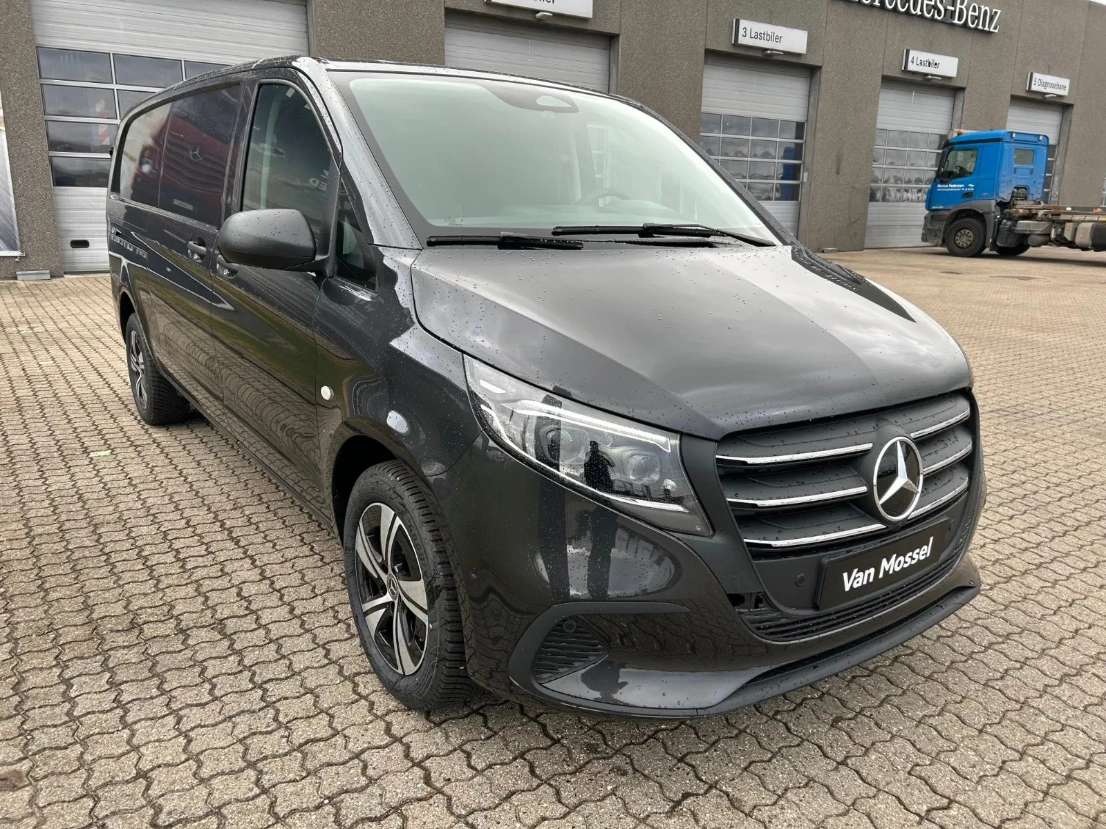 Mercedes-Benz-Vito-image-1