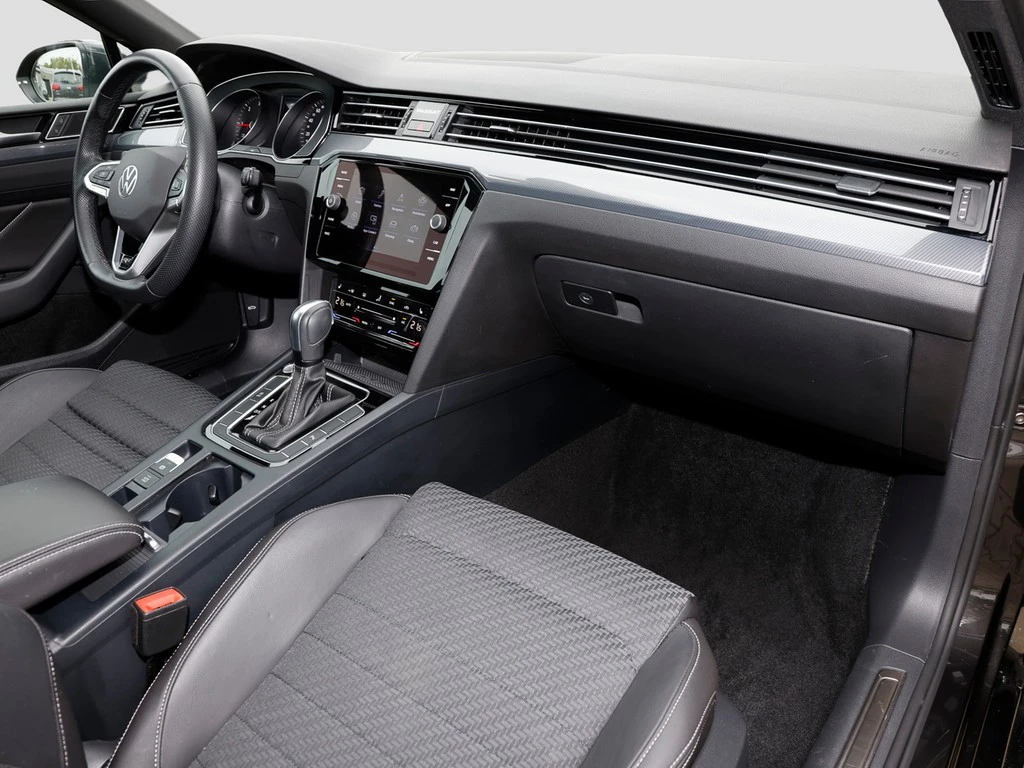 Volkswagen-Passat-image-7