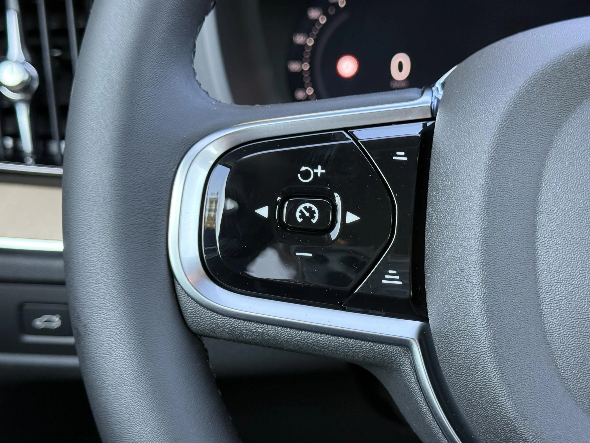 Volvo-XC60-image-24