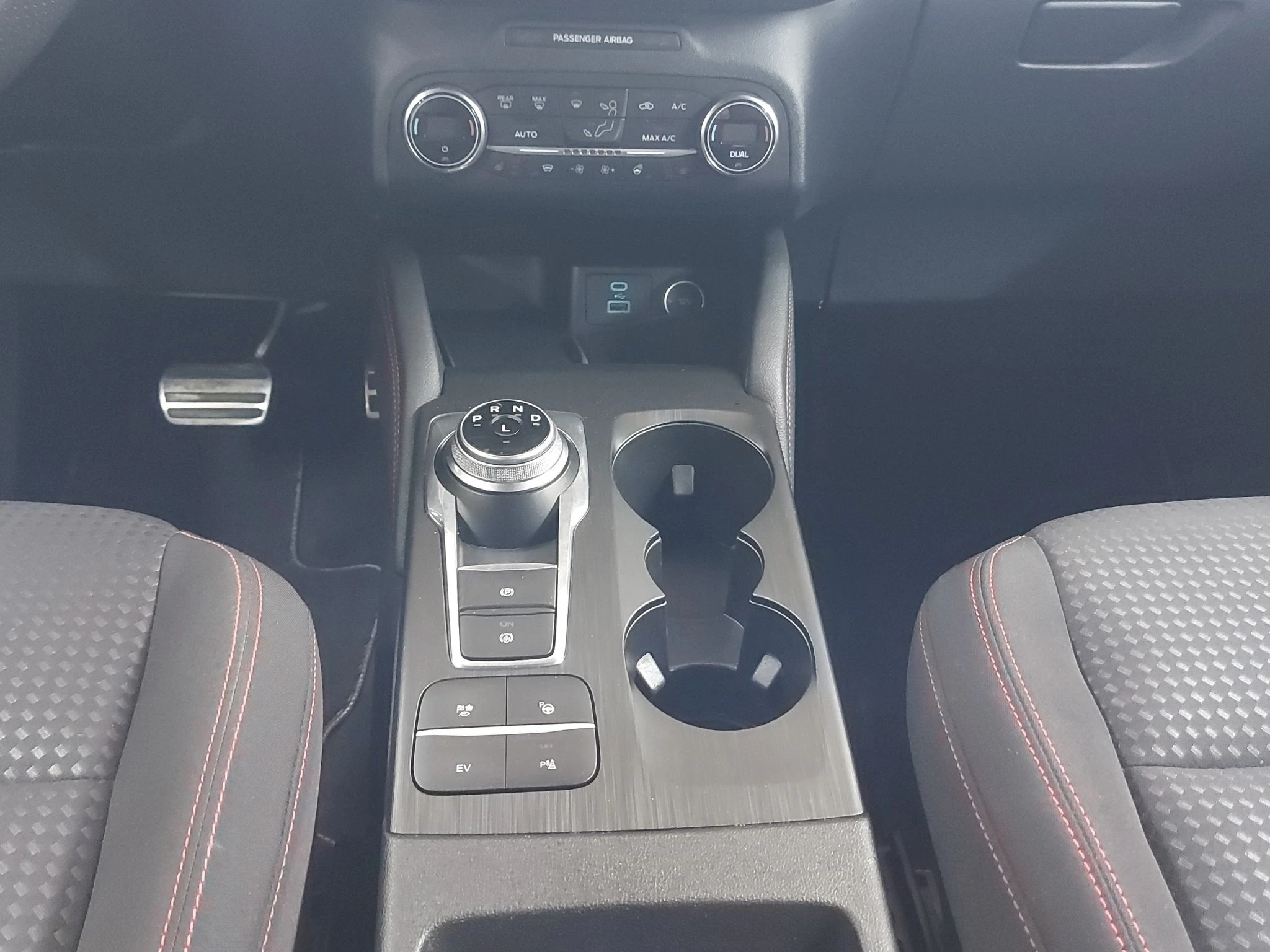 Ford-Kuga-image-13