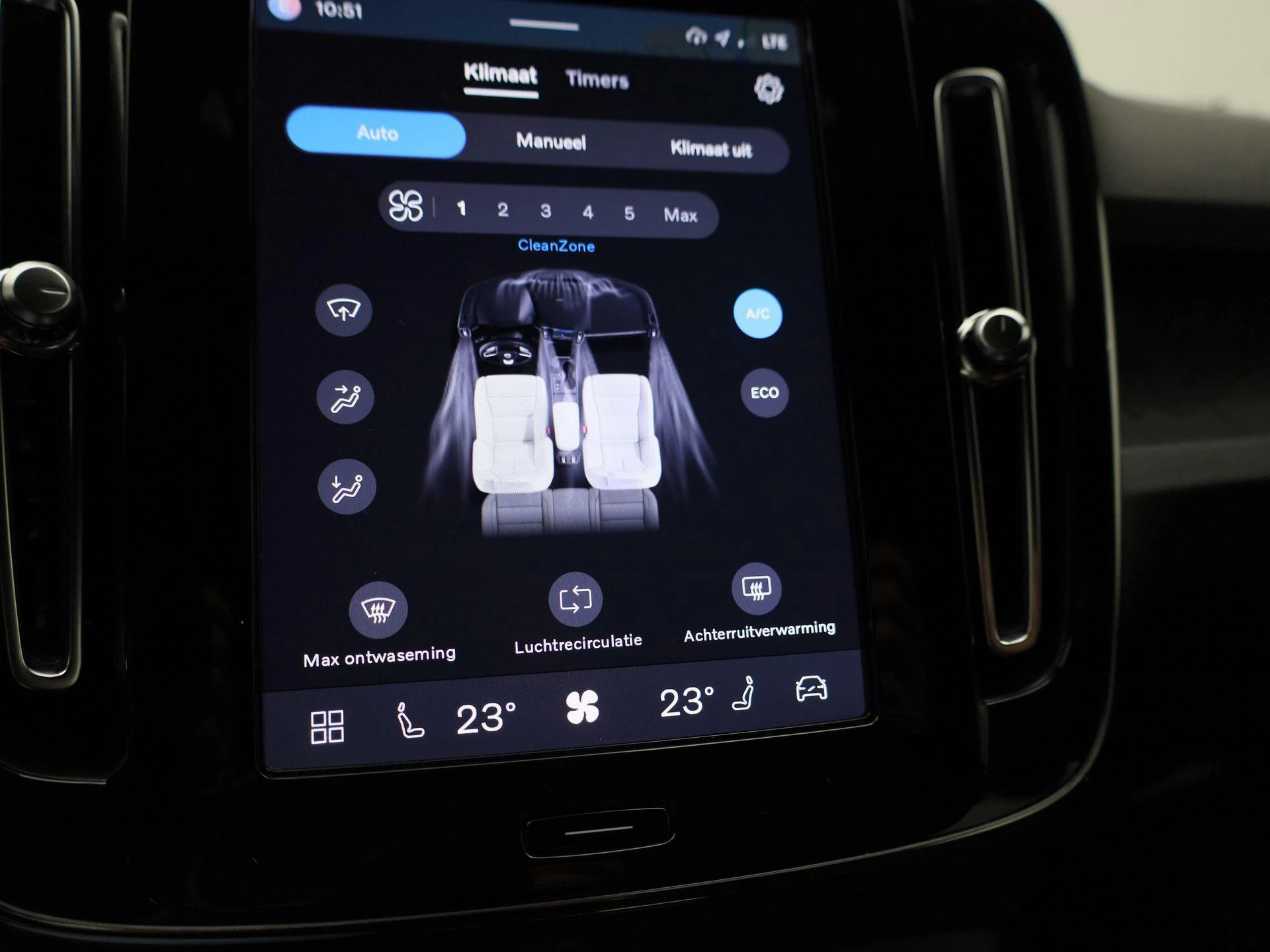Volvo-XC40-image-22