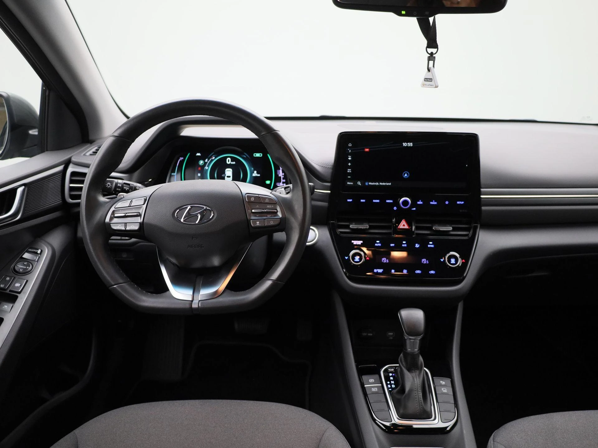 Hyundai-IONIQ-image-6