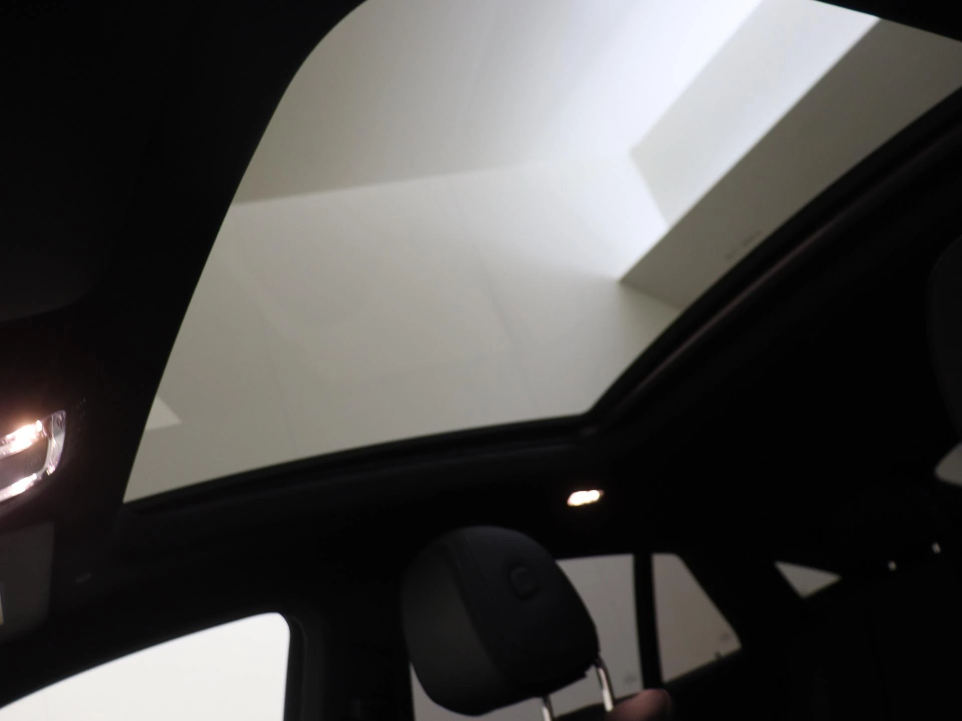 Mercedes-Benz-GLE-image-27