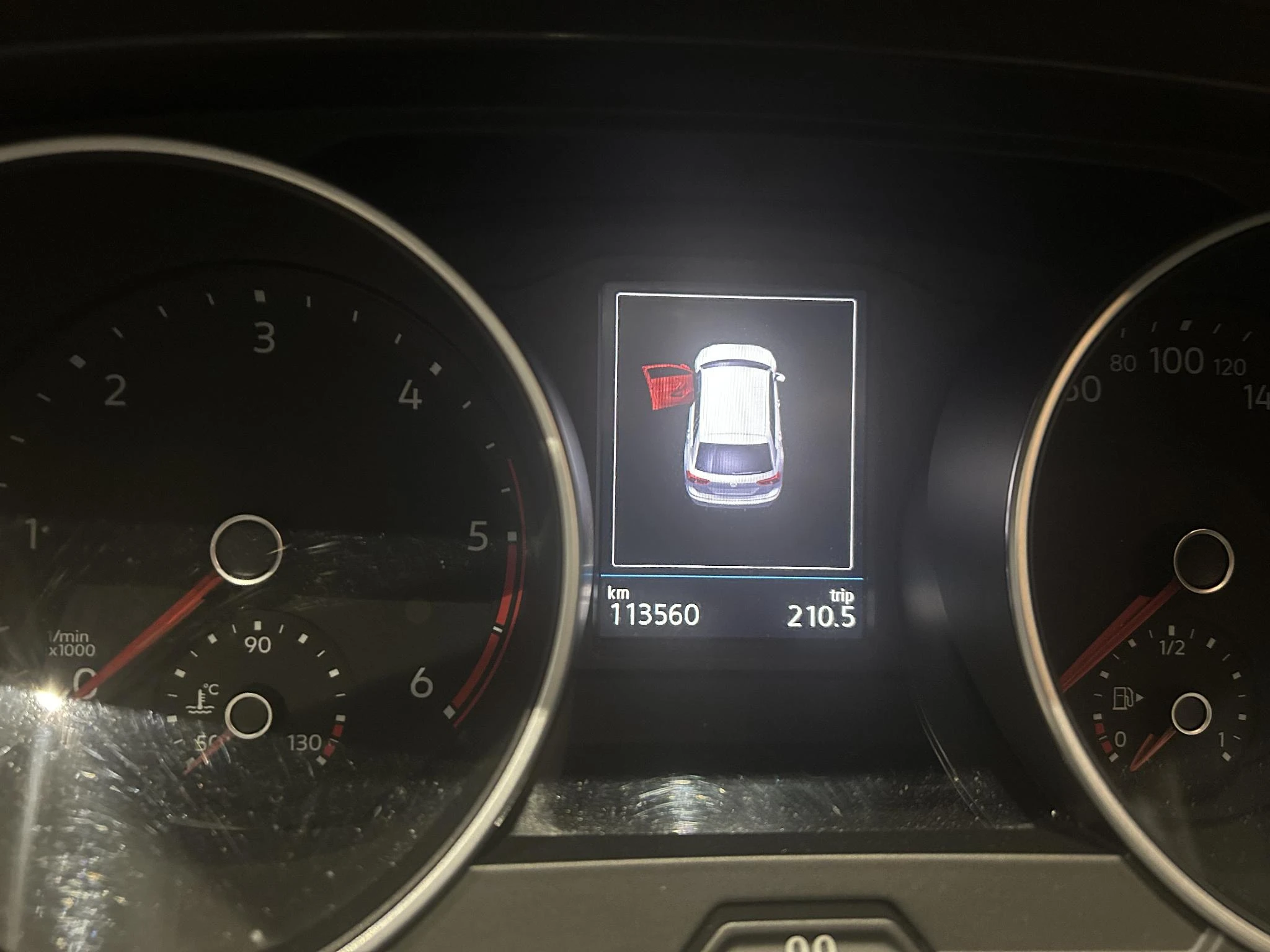 Volkswagen-Tiguan-image-15