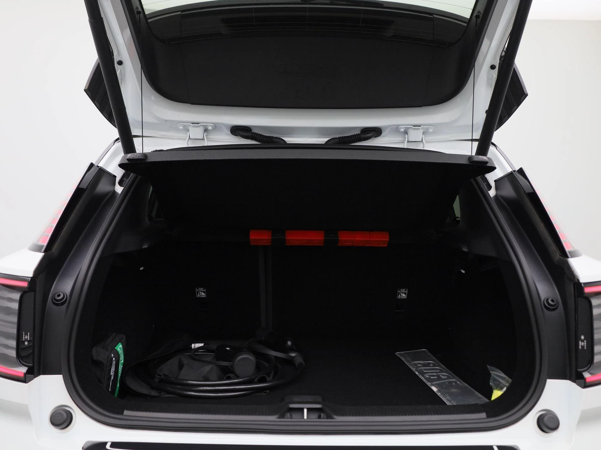 Volvo-EX30-image-12