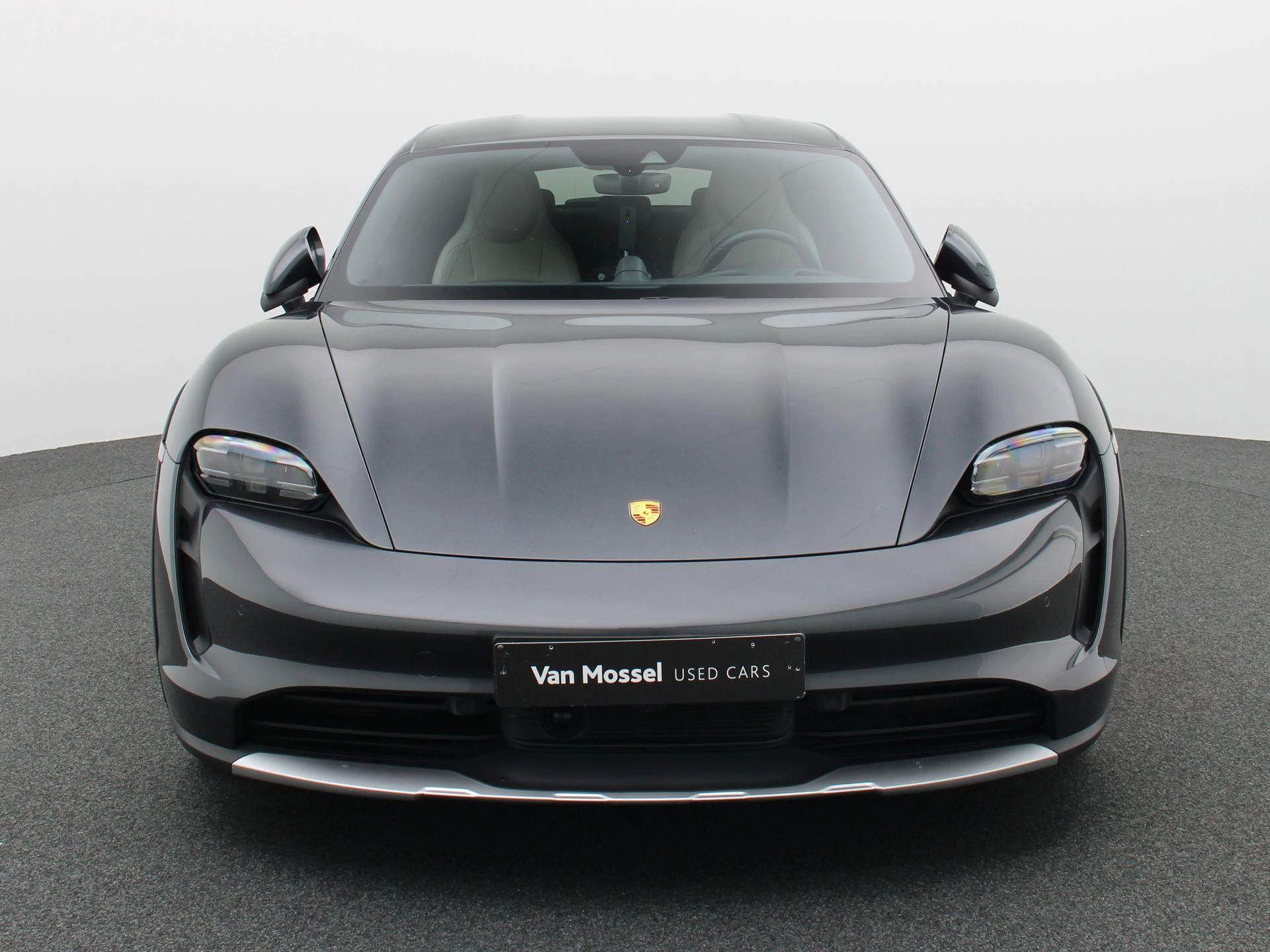 Porsche-Taycan-image-2