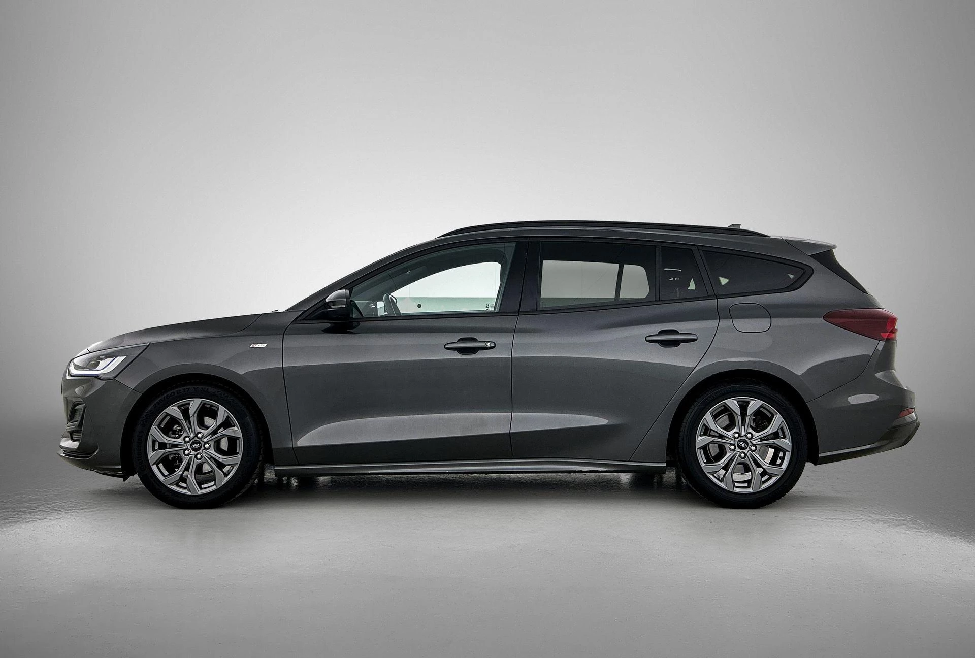 Ford Focus Wagon 1.0 EcoBoost Hybrid ST Line X