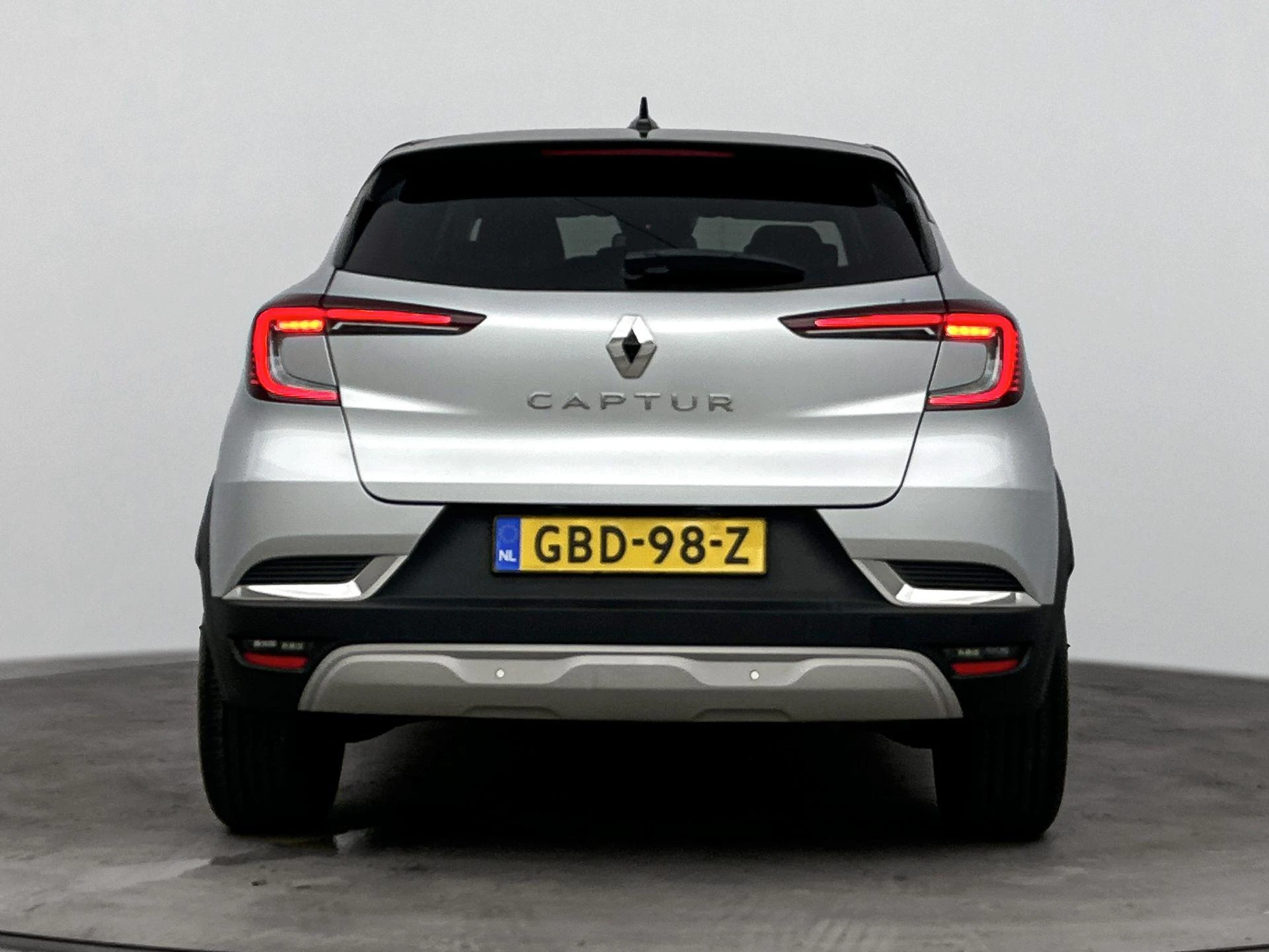 Renault-Captur-image-2