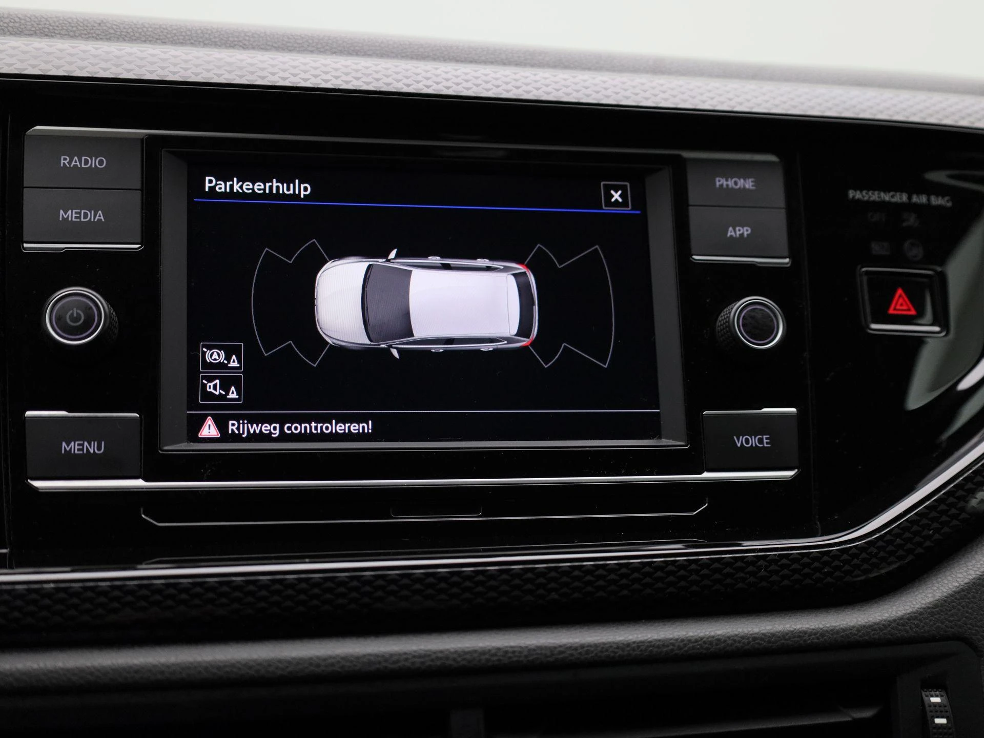 Volkswagen-Polo-image-30