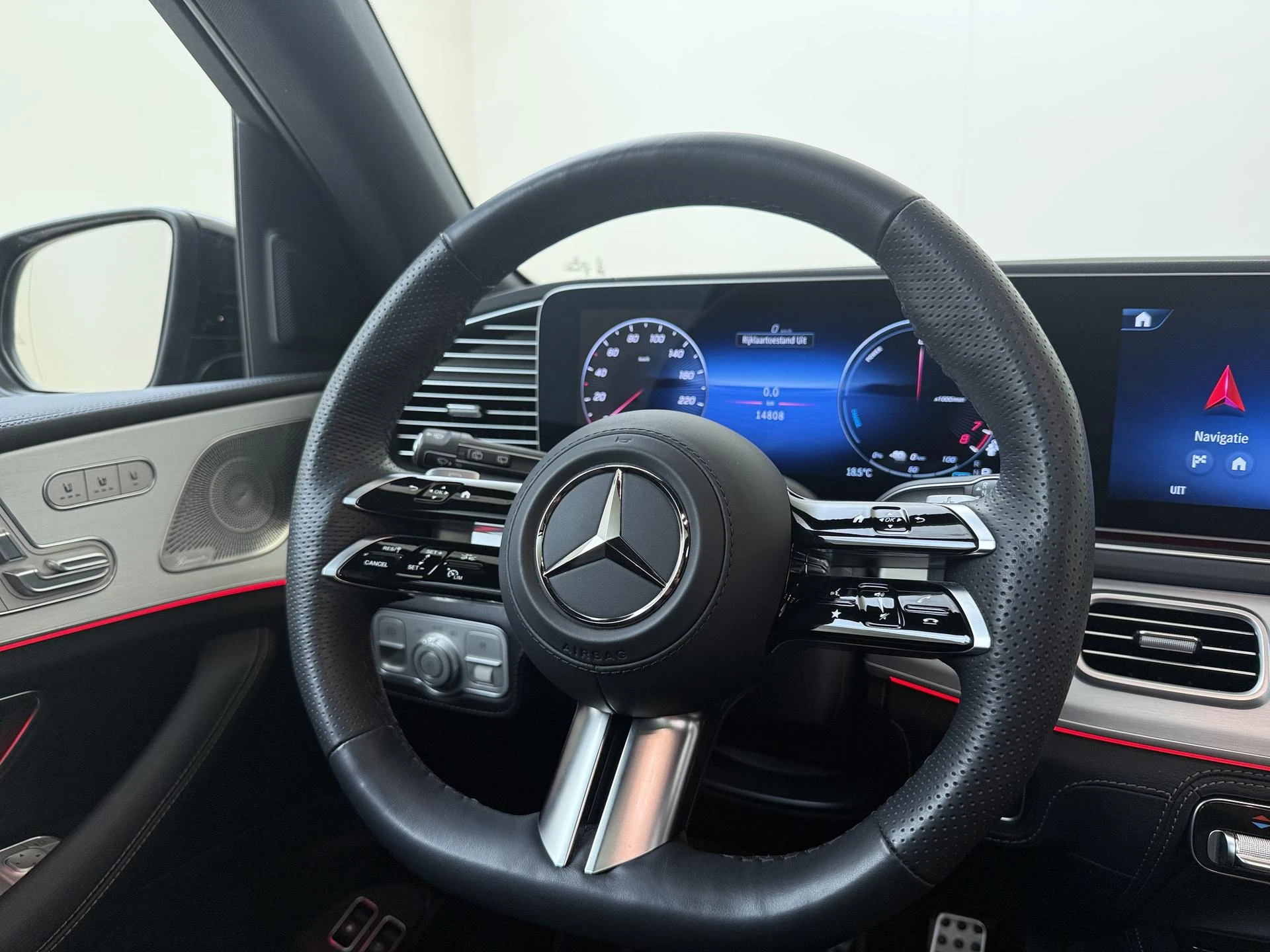 Mercedes-Benz-GLE-image-9