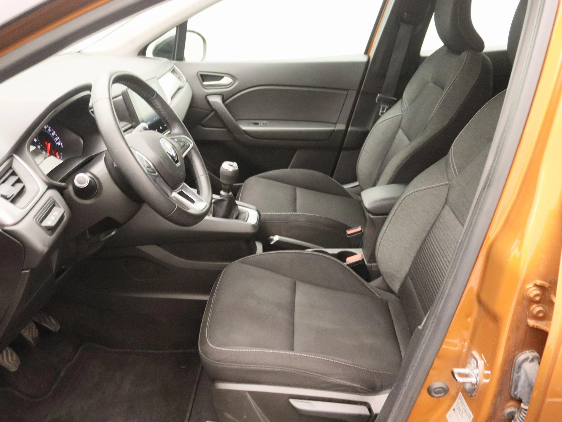 Renault-Captur-image-10