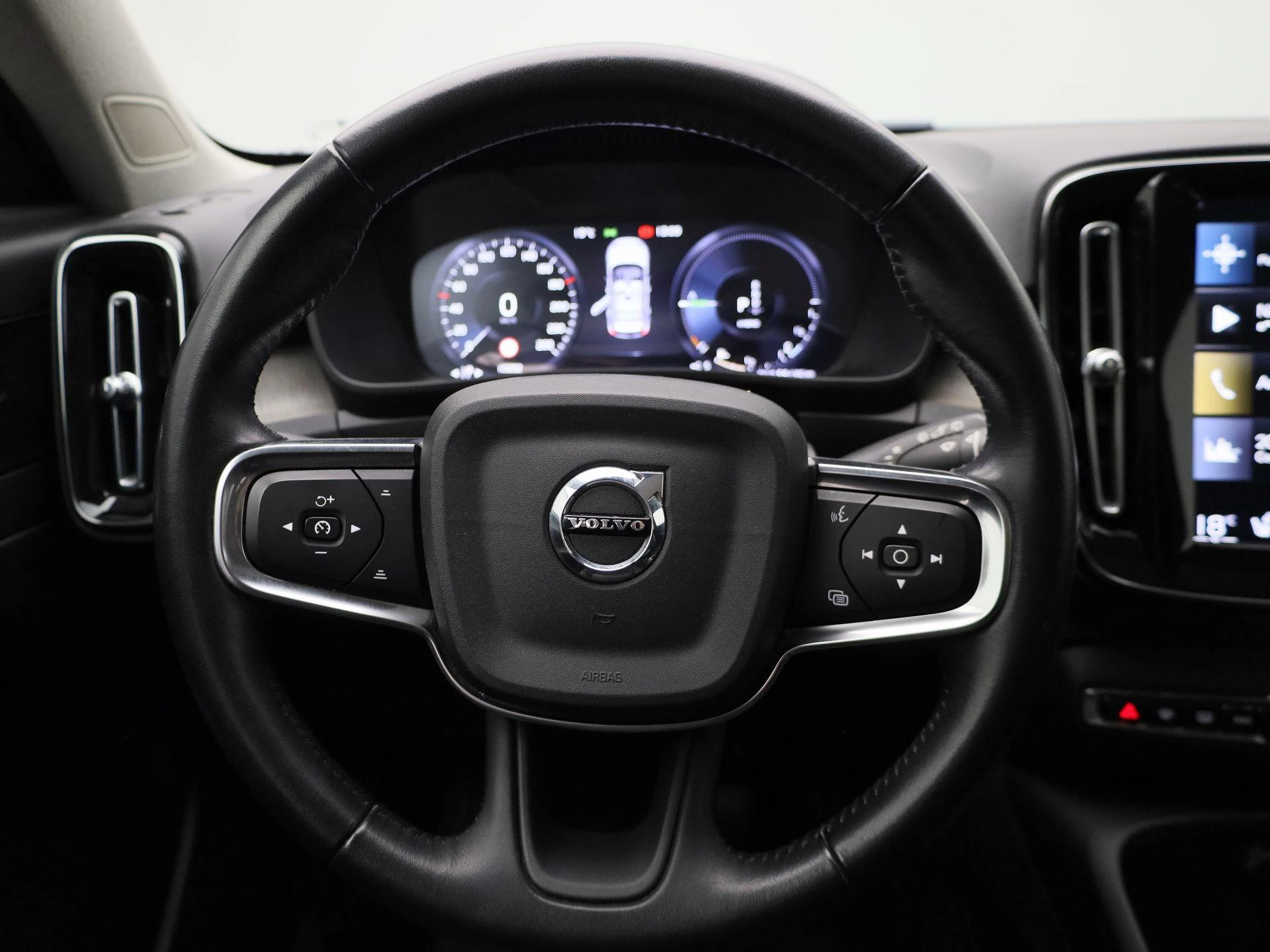 Volvo-XC40-image-6