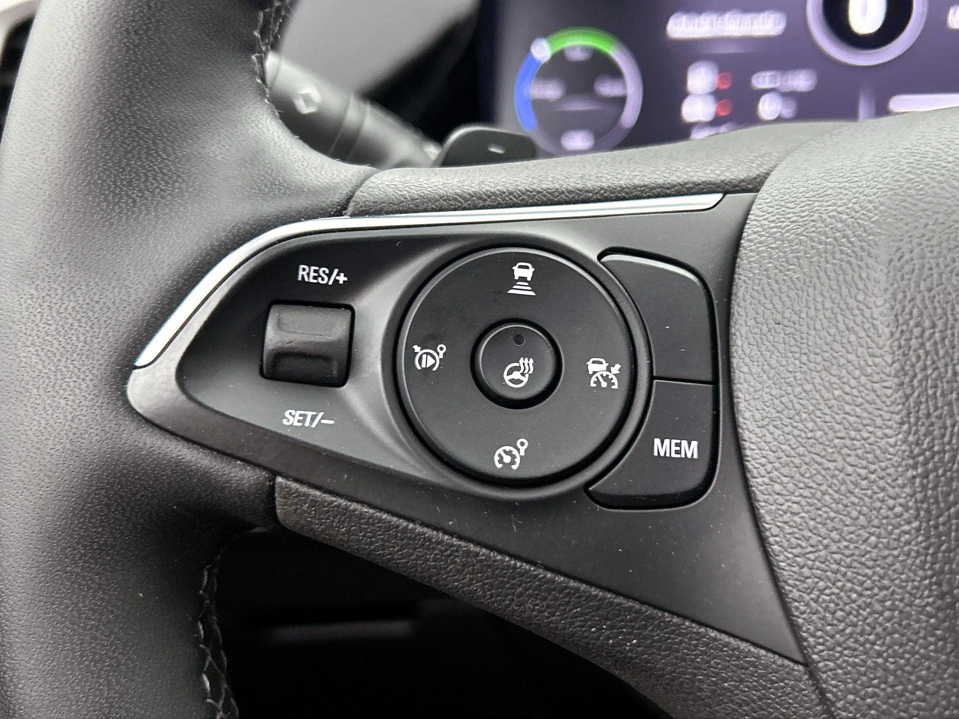 Opel-Grandland-image-5