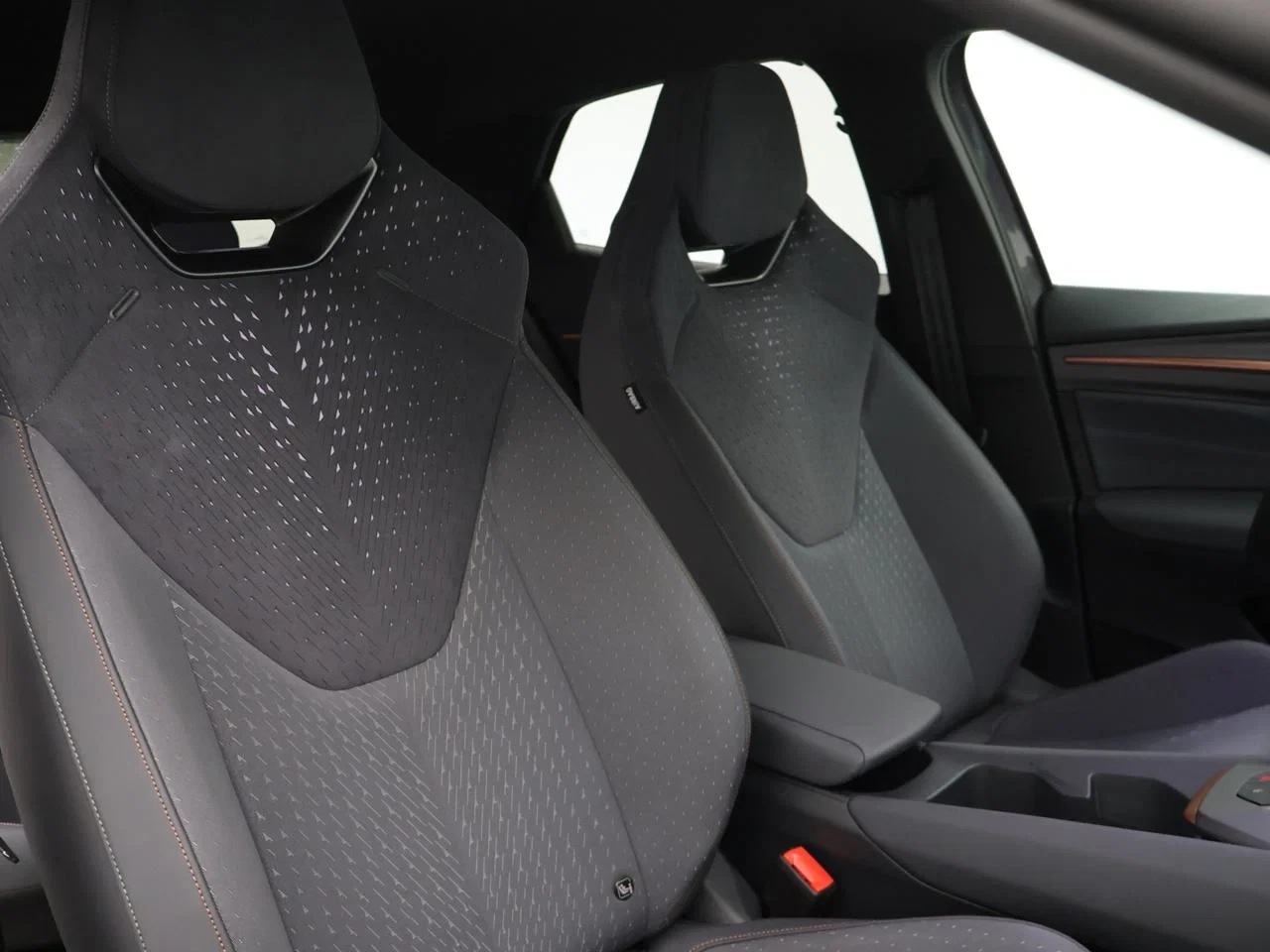 CUPRA Raval Raval Endurance First Edition Plus - Bicolor 211pk 51,5kWh *DEMO*