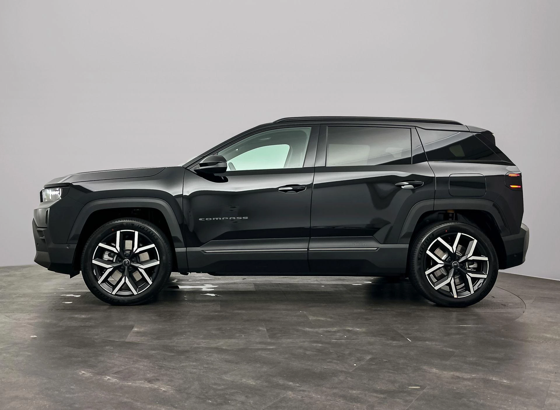Jeep Compass First Edition 74 kWh