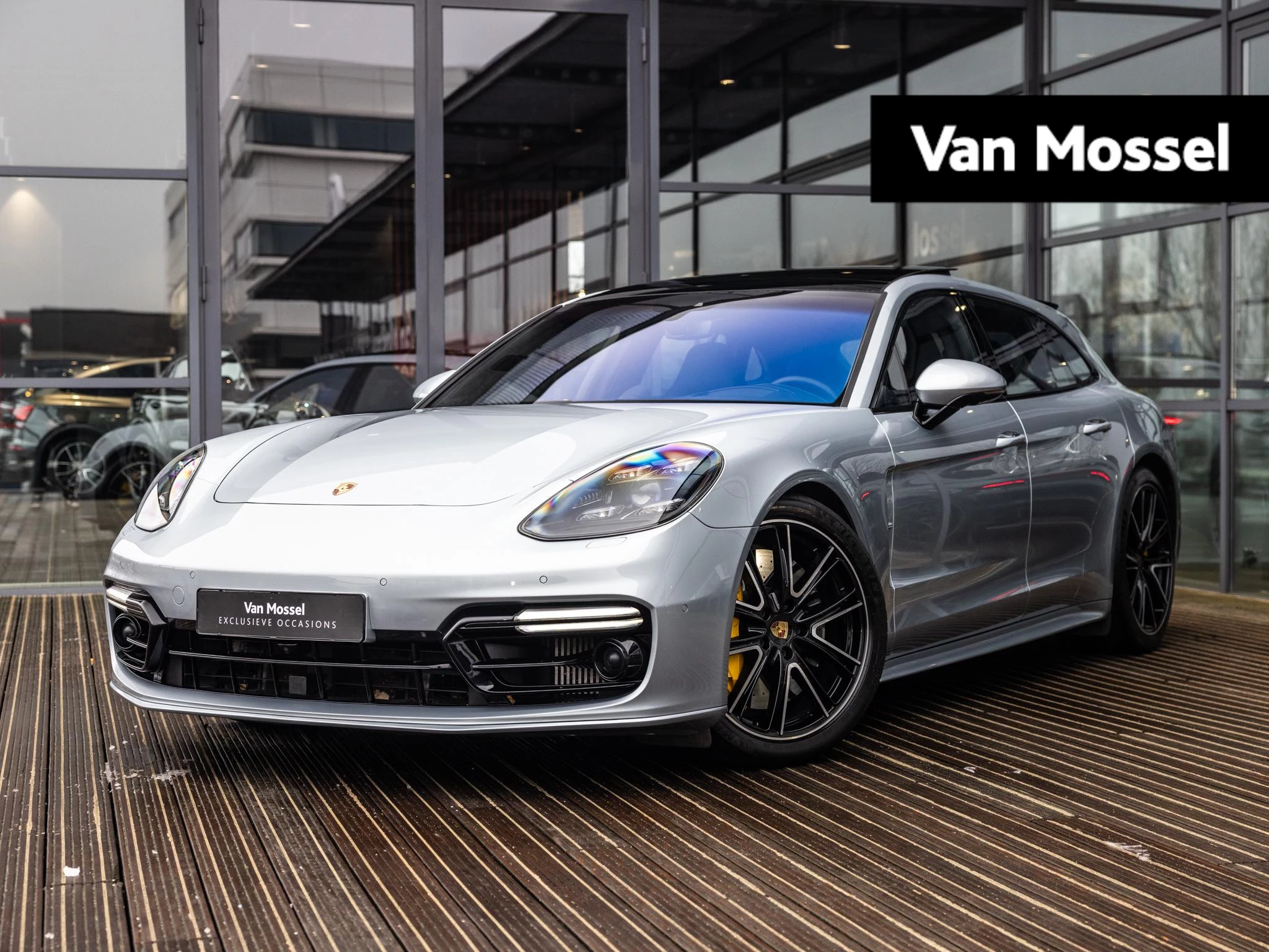Porsche-Panamera-image-0