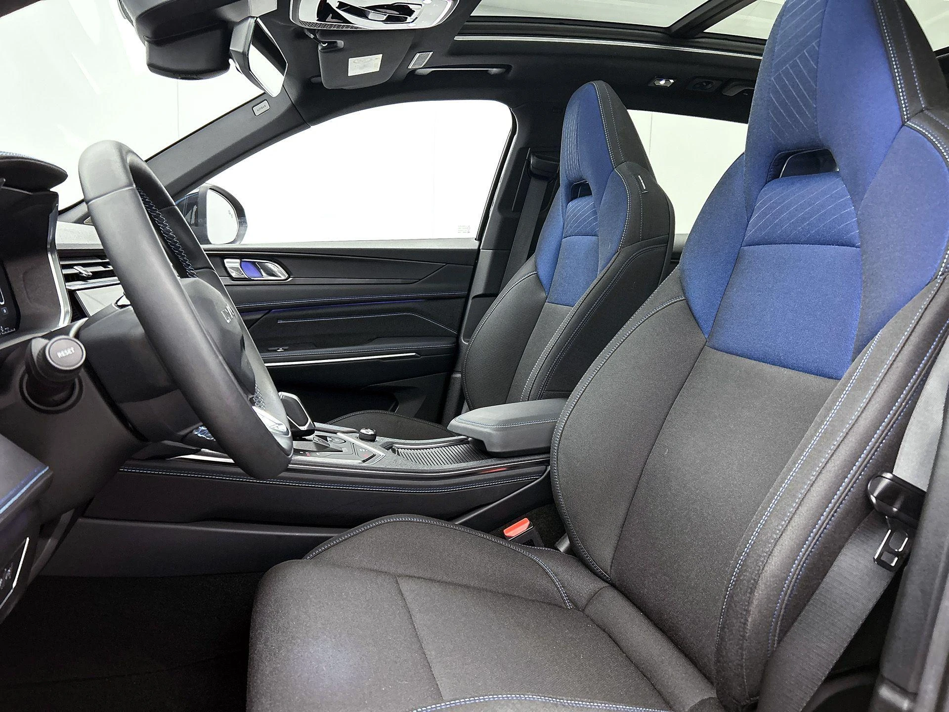 Lynk & Co-01-image-36
