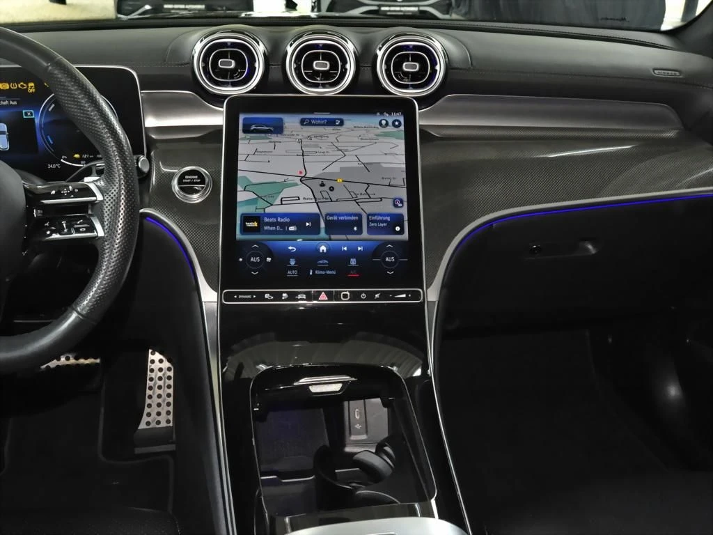 Mercedes-Benz-GLC 300 de-image-10