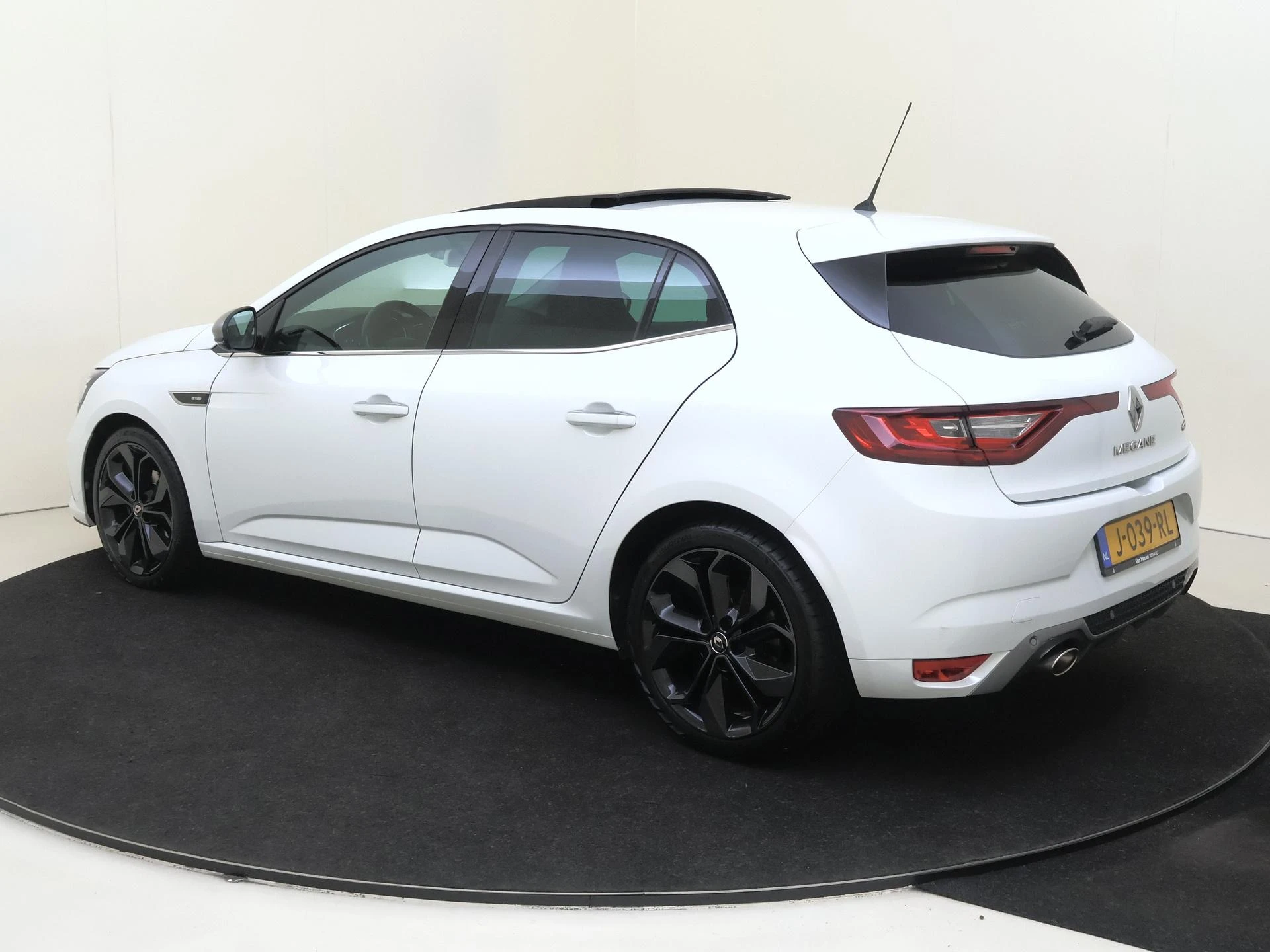 Renault-Mégane-image-2