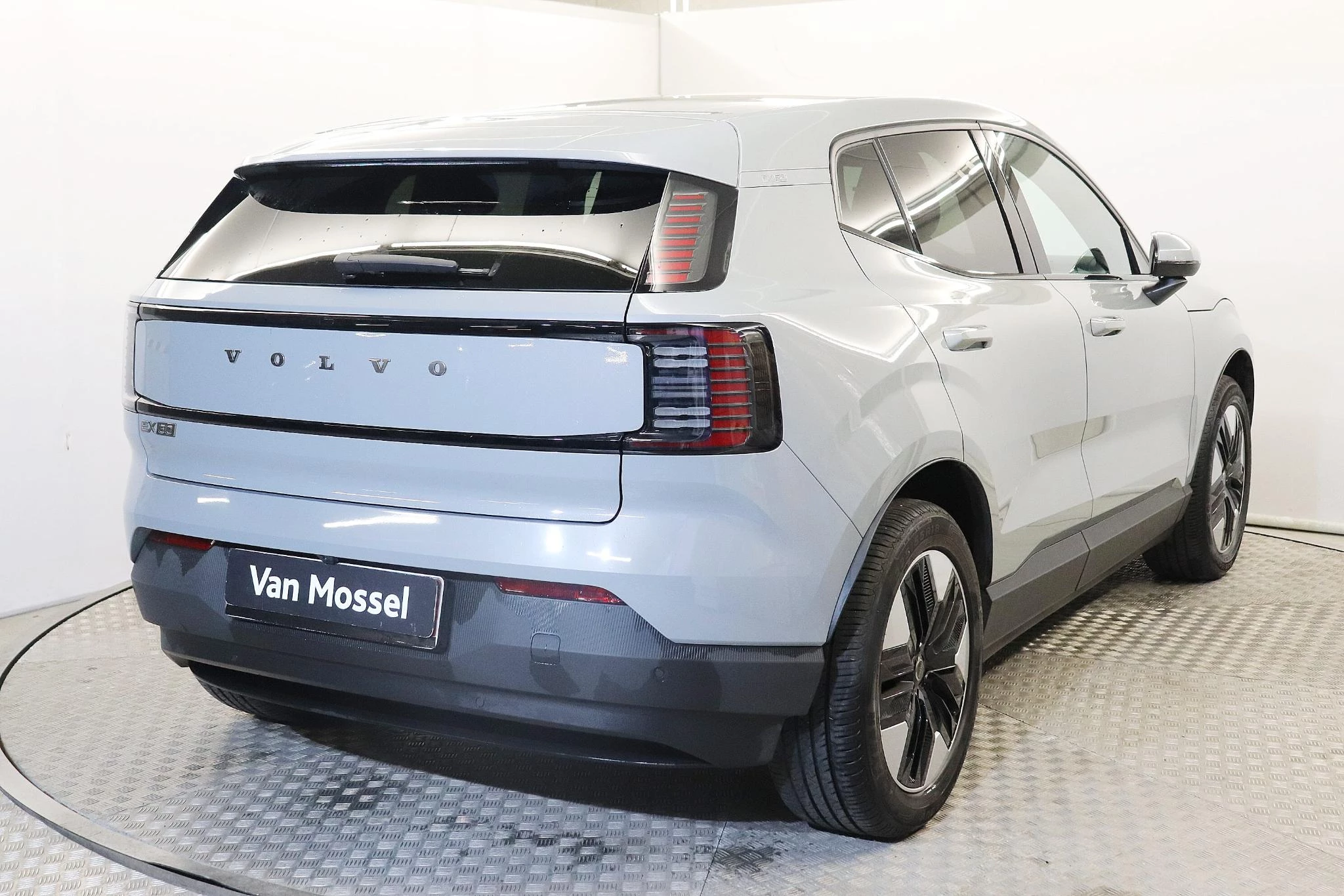 Volvo-EX30-image-4