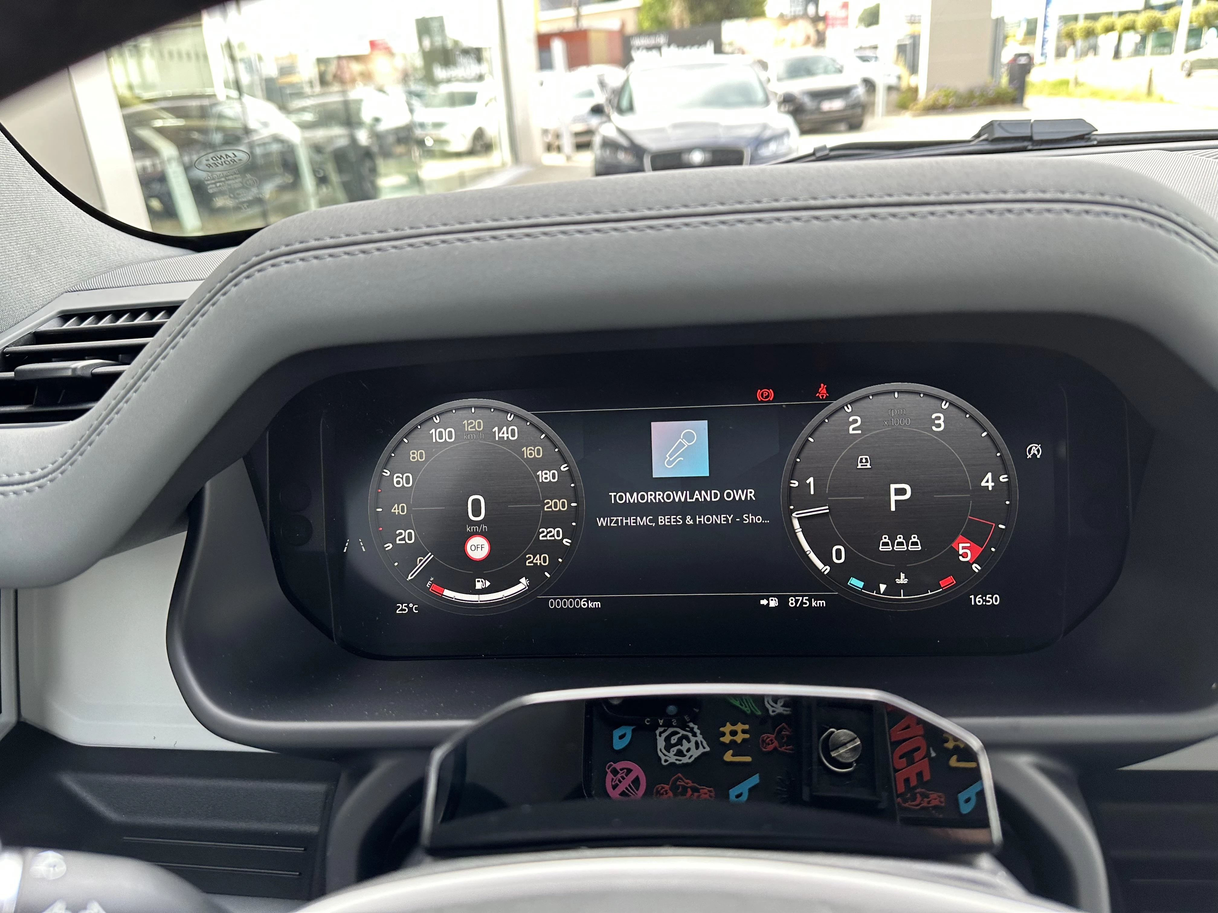 Land Rover-Defender-image-15