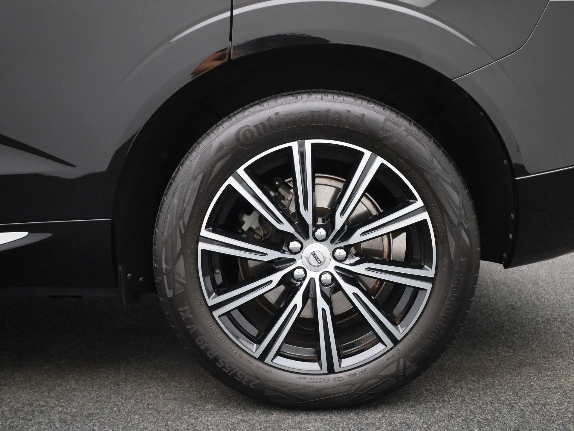 Volvo-XC60-image-12