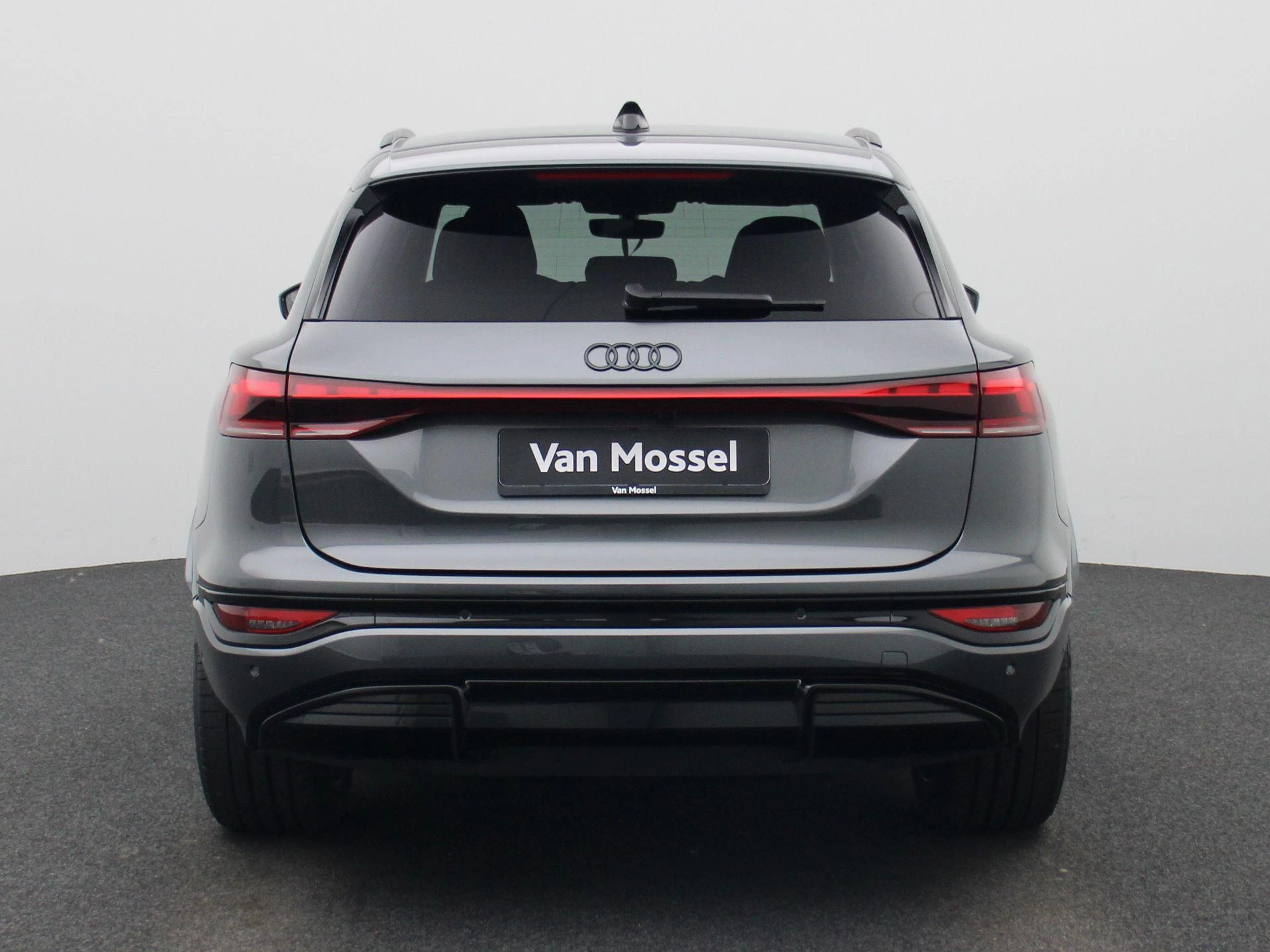 Audi SQ6 e-tron quattro 100 kWh