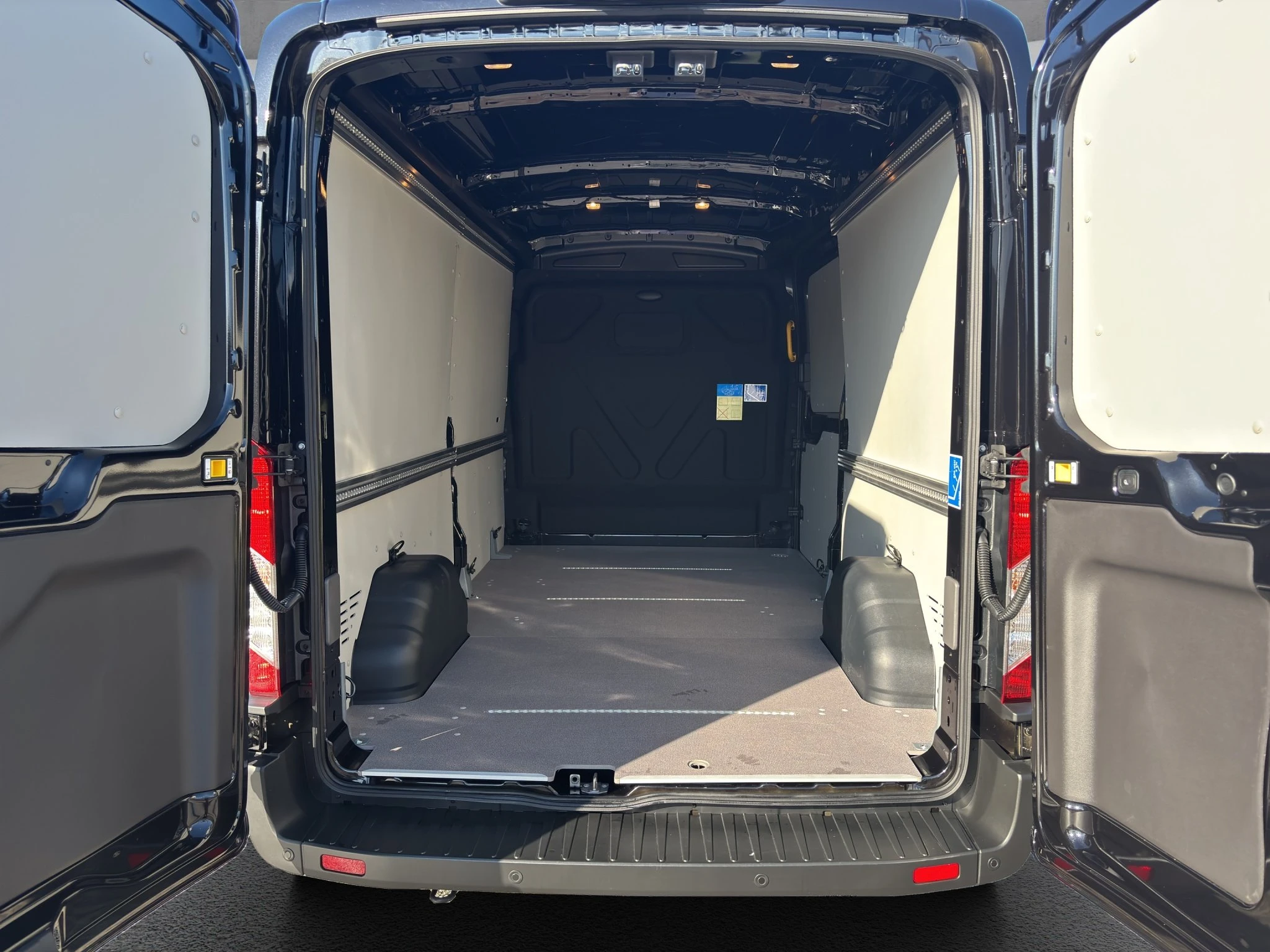 Ford-Transit-image-17
