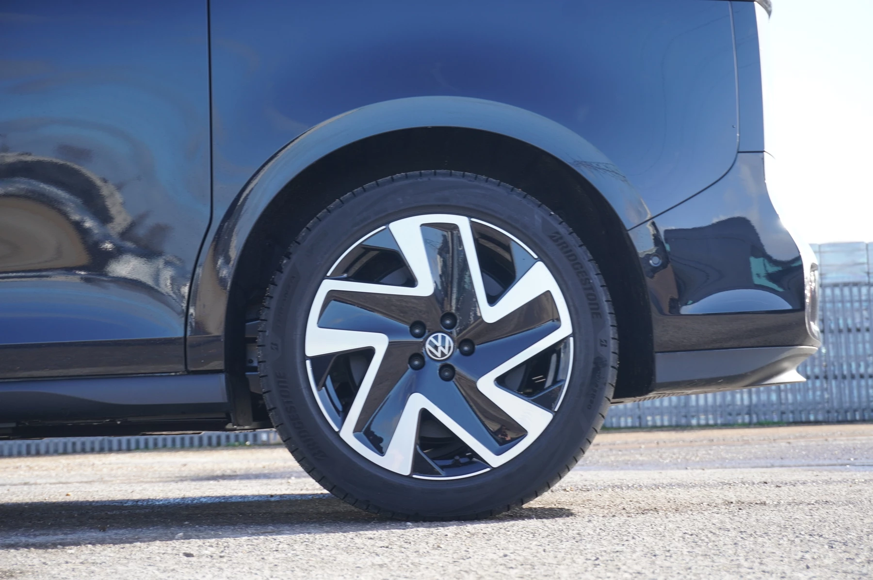 Volkswagen-ID. Buzz-image-20