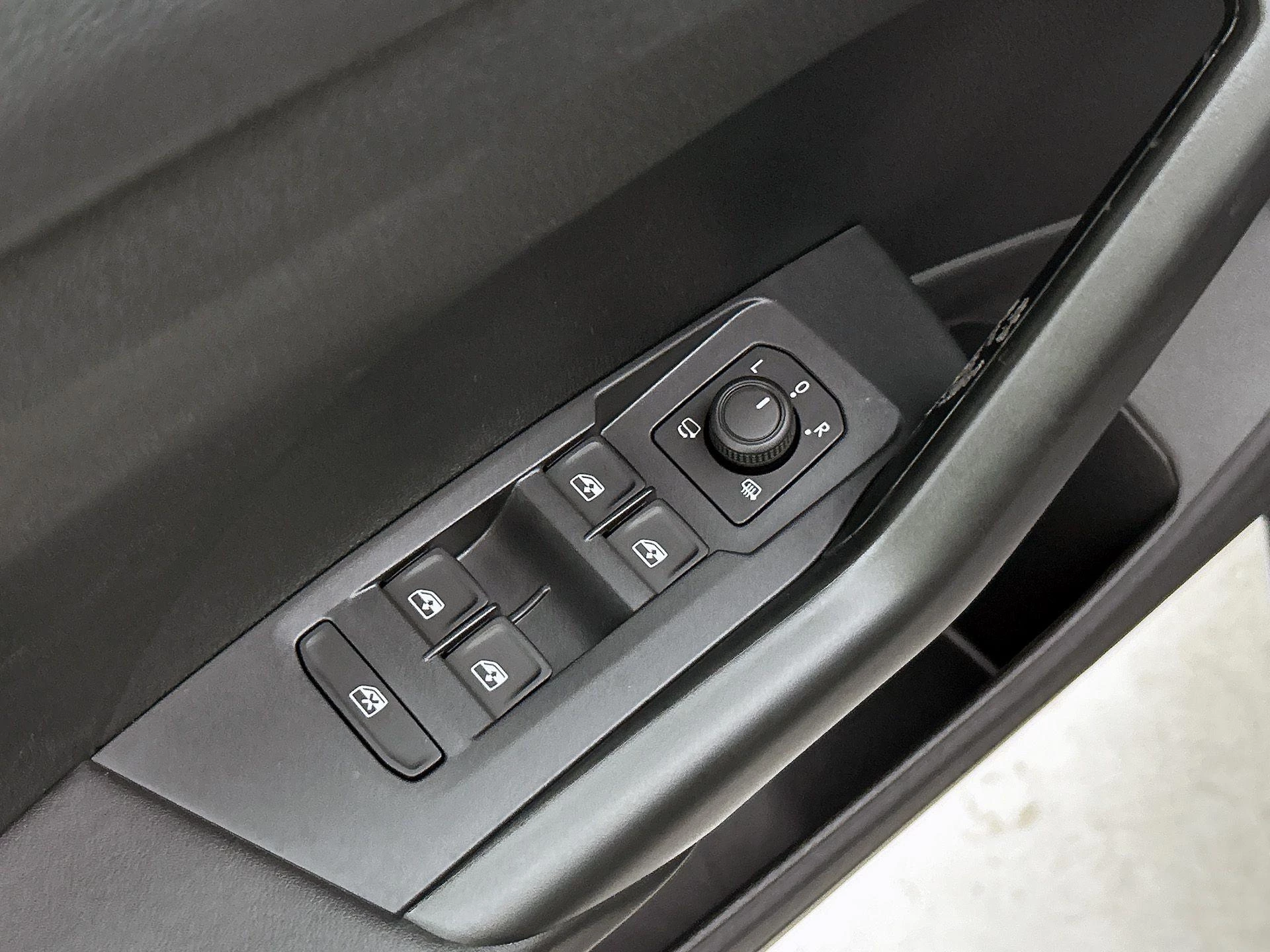 Volkswagen-T-Cross-image-13